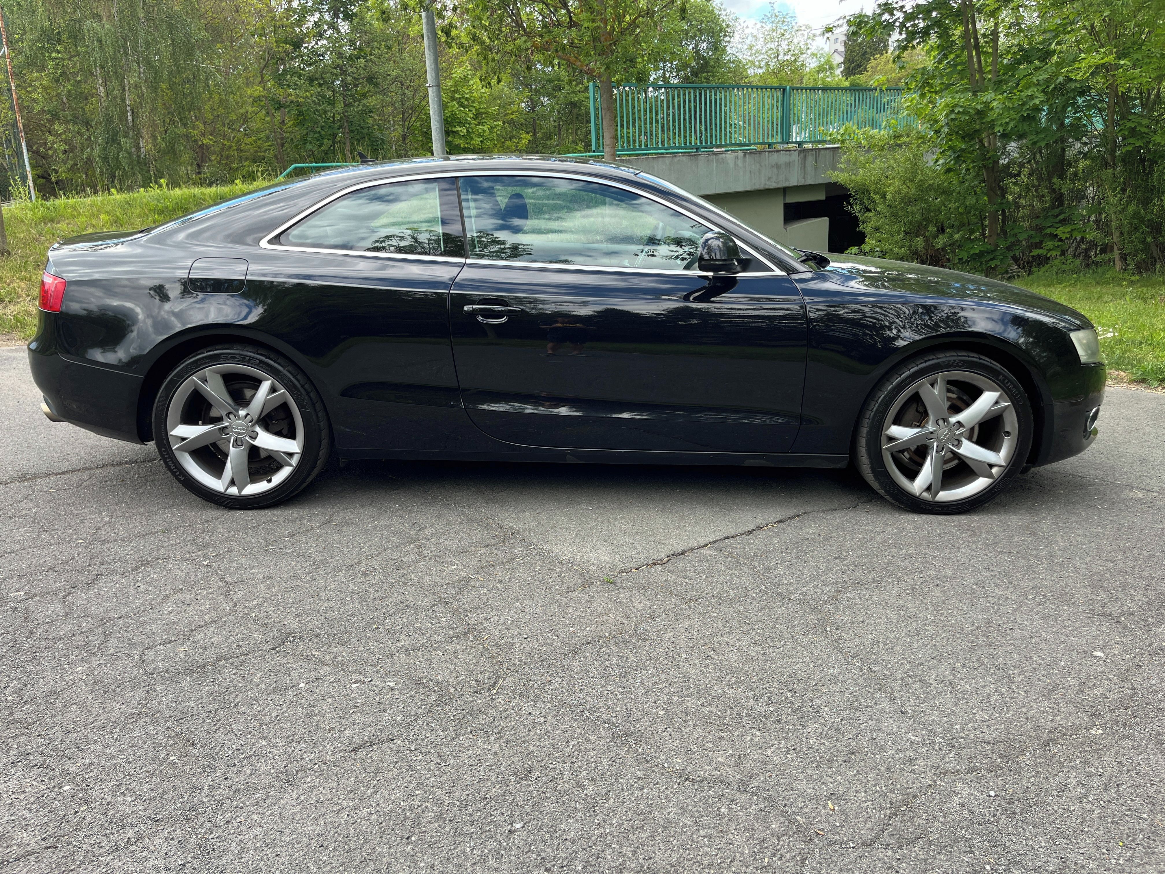 Audi A5, 3.0tdi 176kw alu 19" manuál - fotka 6
