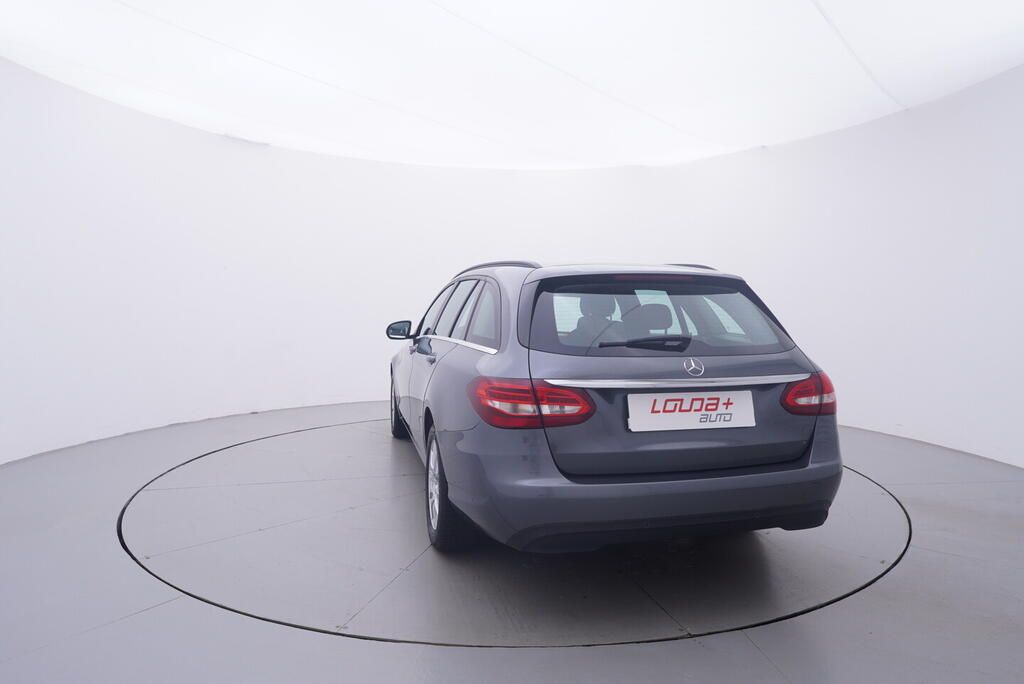 Mercedes-Benz Třídy C, 1.6 115 kW - fotka 4