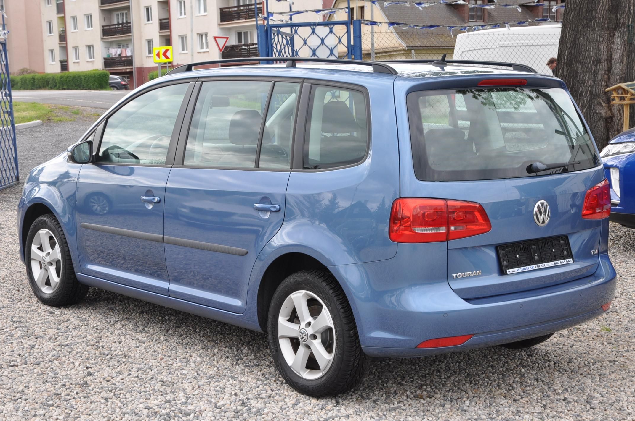 Volkswagen Touran, 1.6TDi 77kW 7.míst - fotka 4