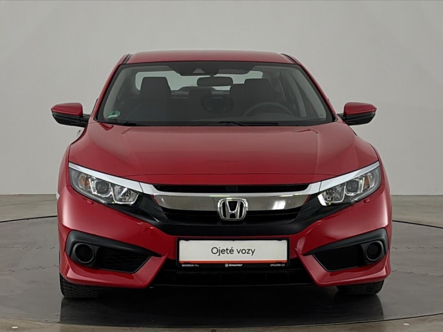 Honda Civic, 1.5 VTEC / 134 kW Comfort - fotka 4