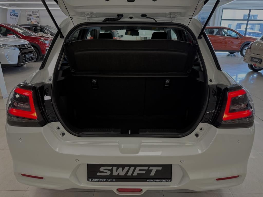 Suzuki Swift, ELEGANCE 1.2 HYBRID CVT 4x2 MY - fotka 4
