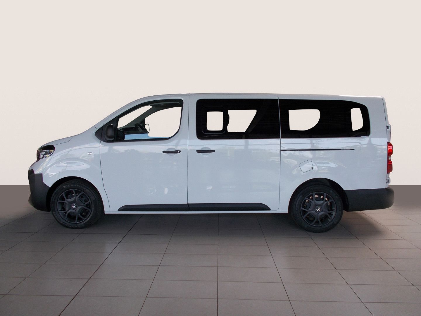 Opel Vivaro, L2 (L) Combi 2.2 CDTi (132kW/1 - fotka 5