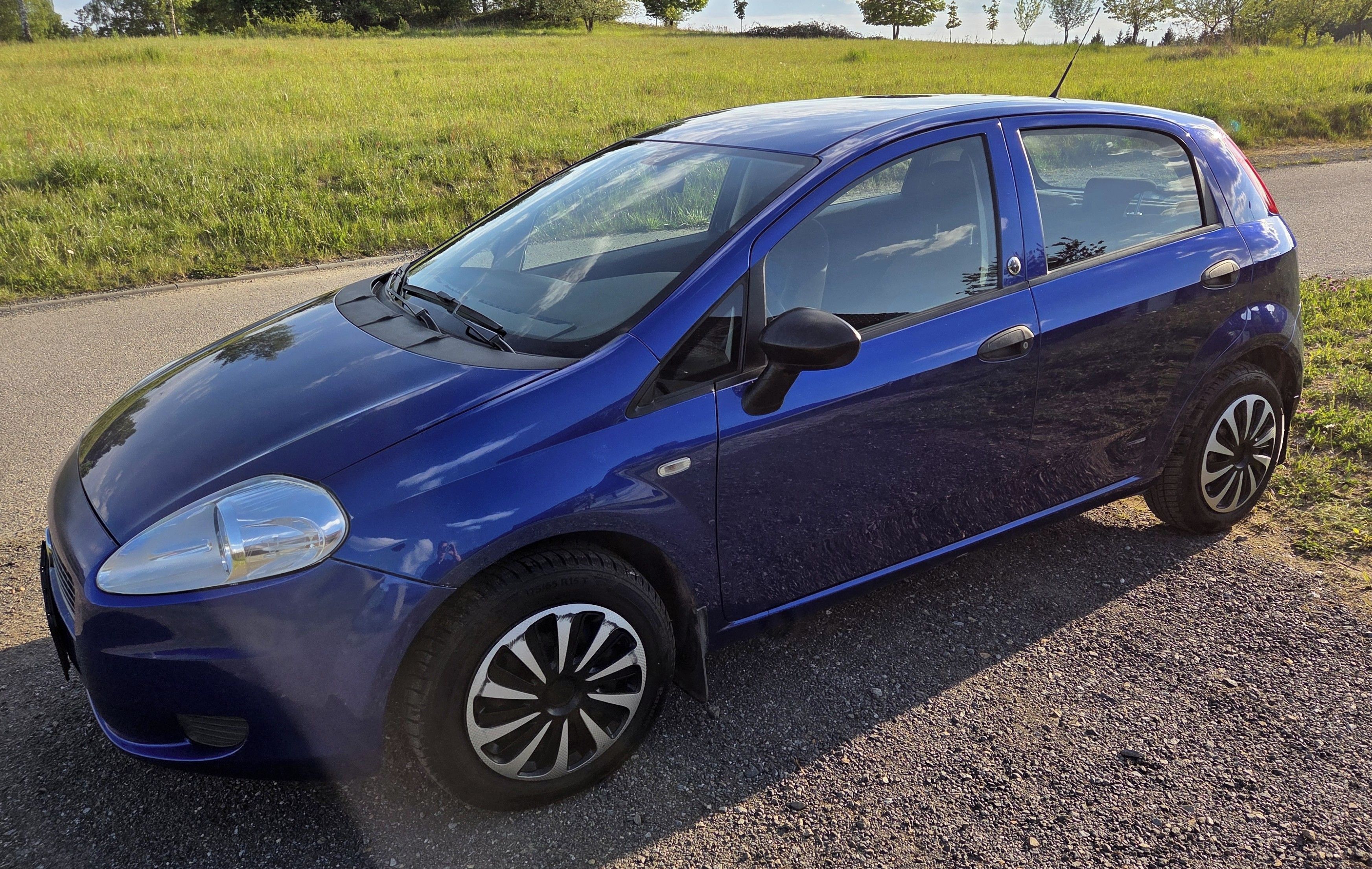 Fiat Punto, Fiat Grande Punto 1.2 48 kW - fotka 2