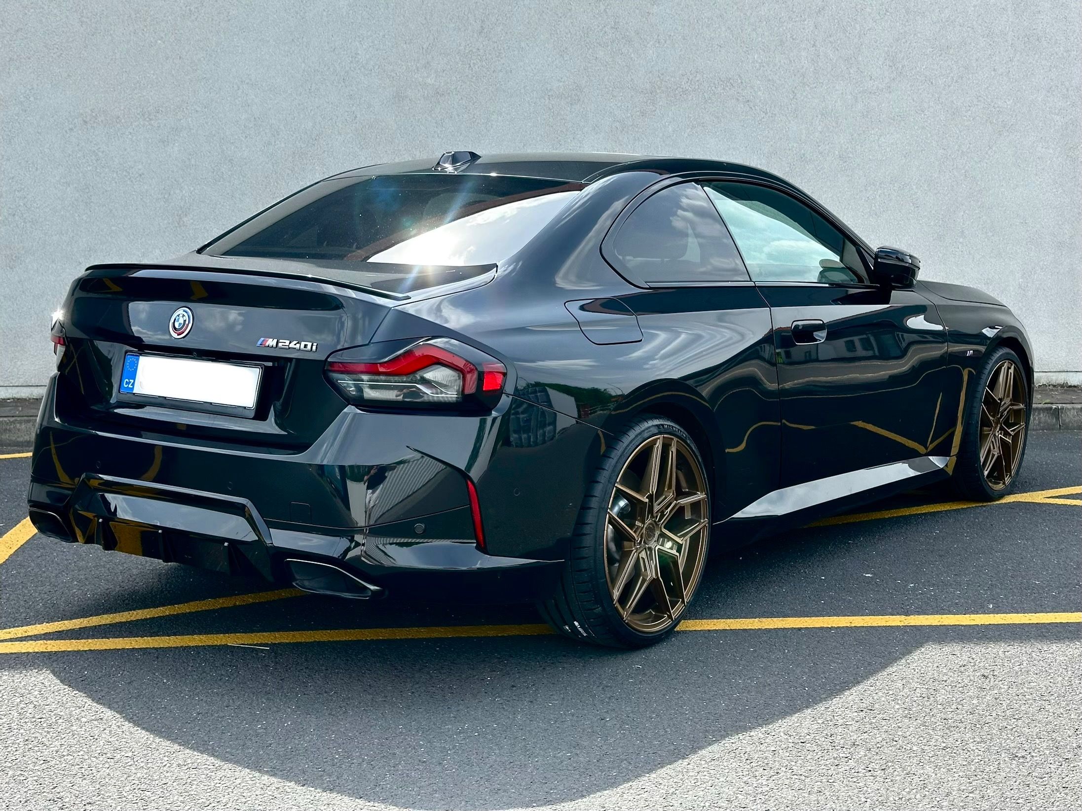 BMW Řada 2, M240I,4x4,panorama,DPH1.maj.Čr - fotka 4