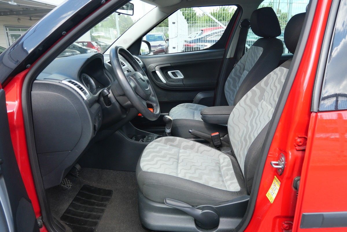 Škoda Roomster, 1.4 63 kW Ambition - fotka 6
