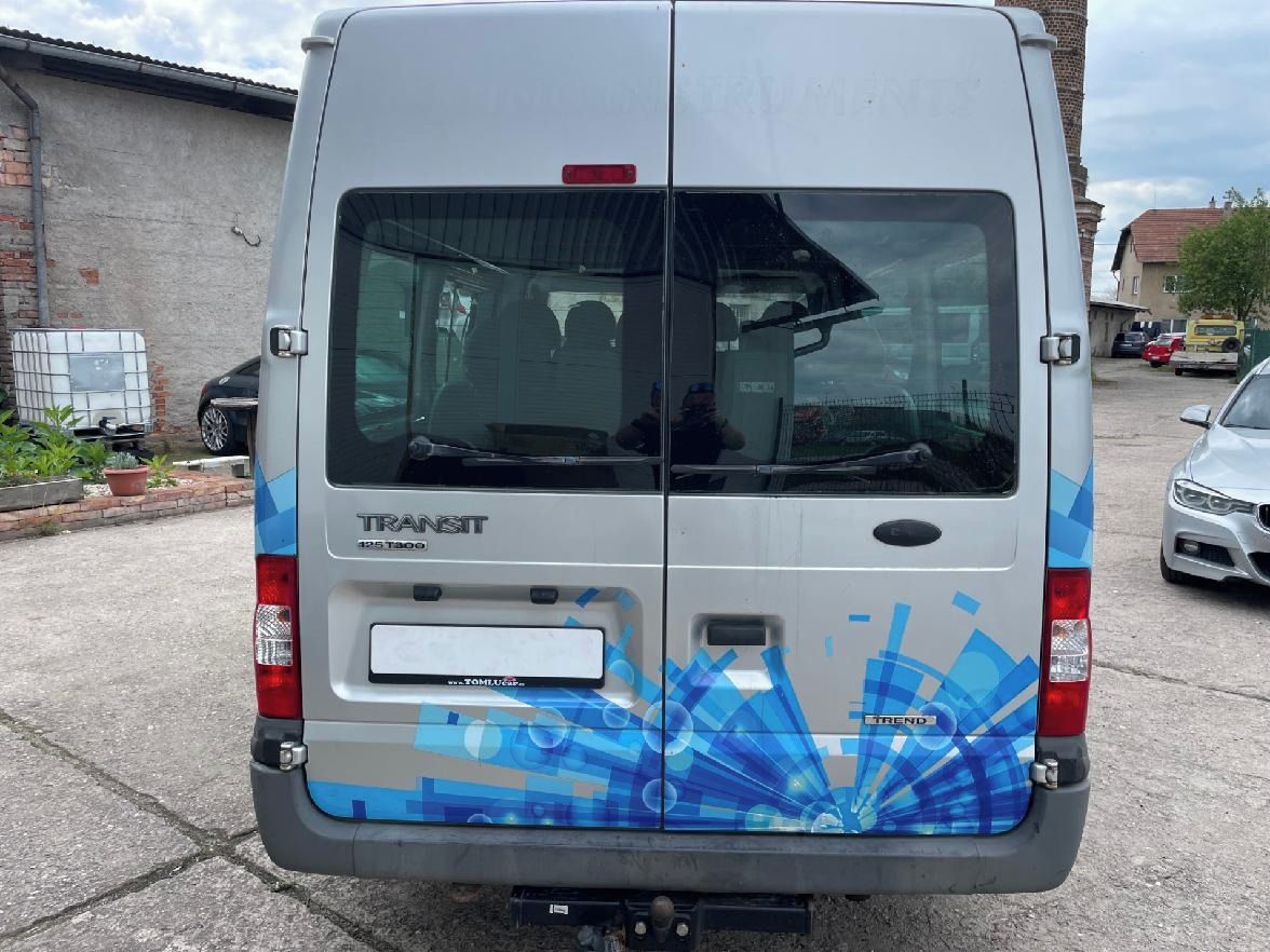 Ford Transit, 2,2TDCi-92kw-L2H2-9míst - fotka 4