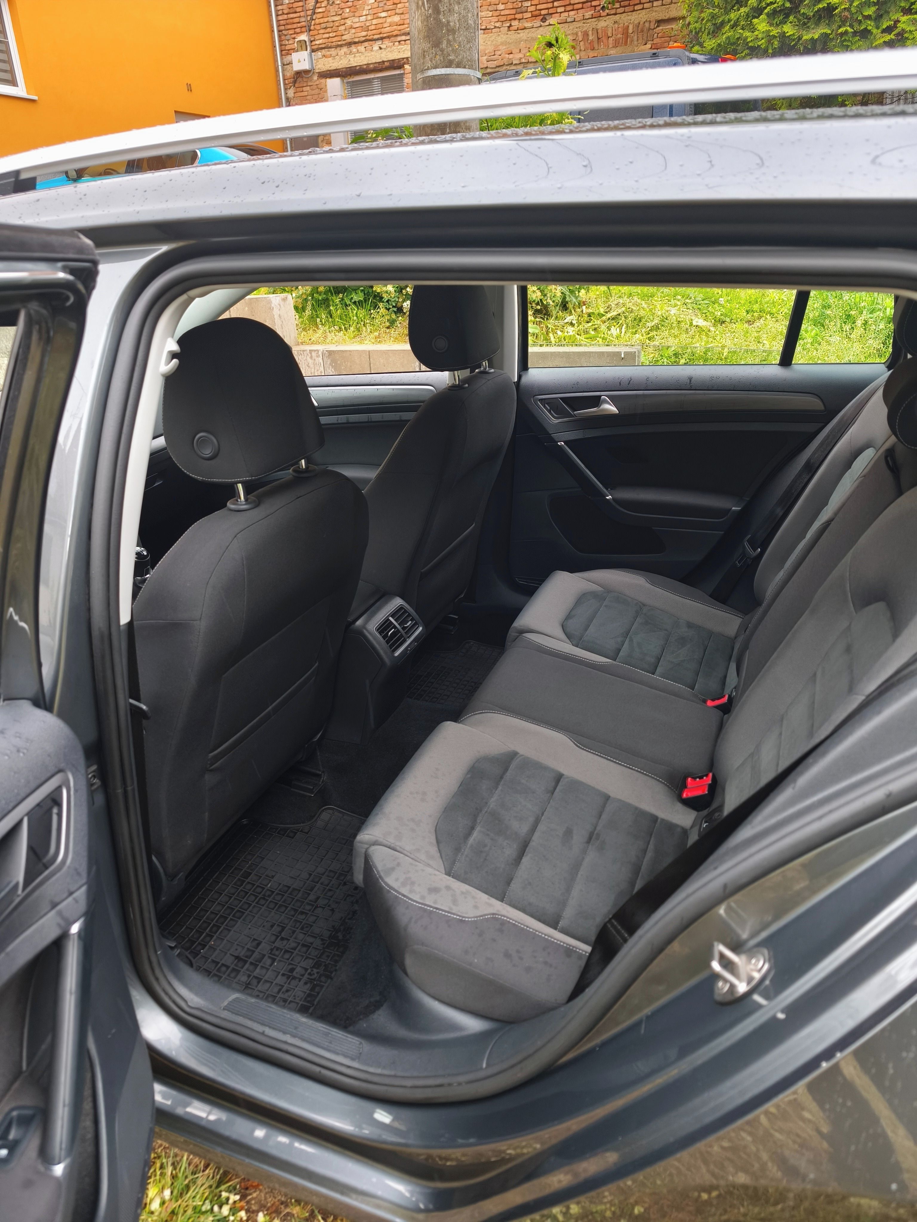Volkswagen Golf, Kombi 1.0 TSI, 81kW facelift - fotka 3