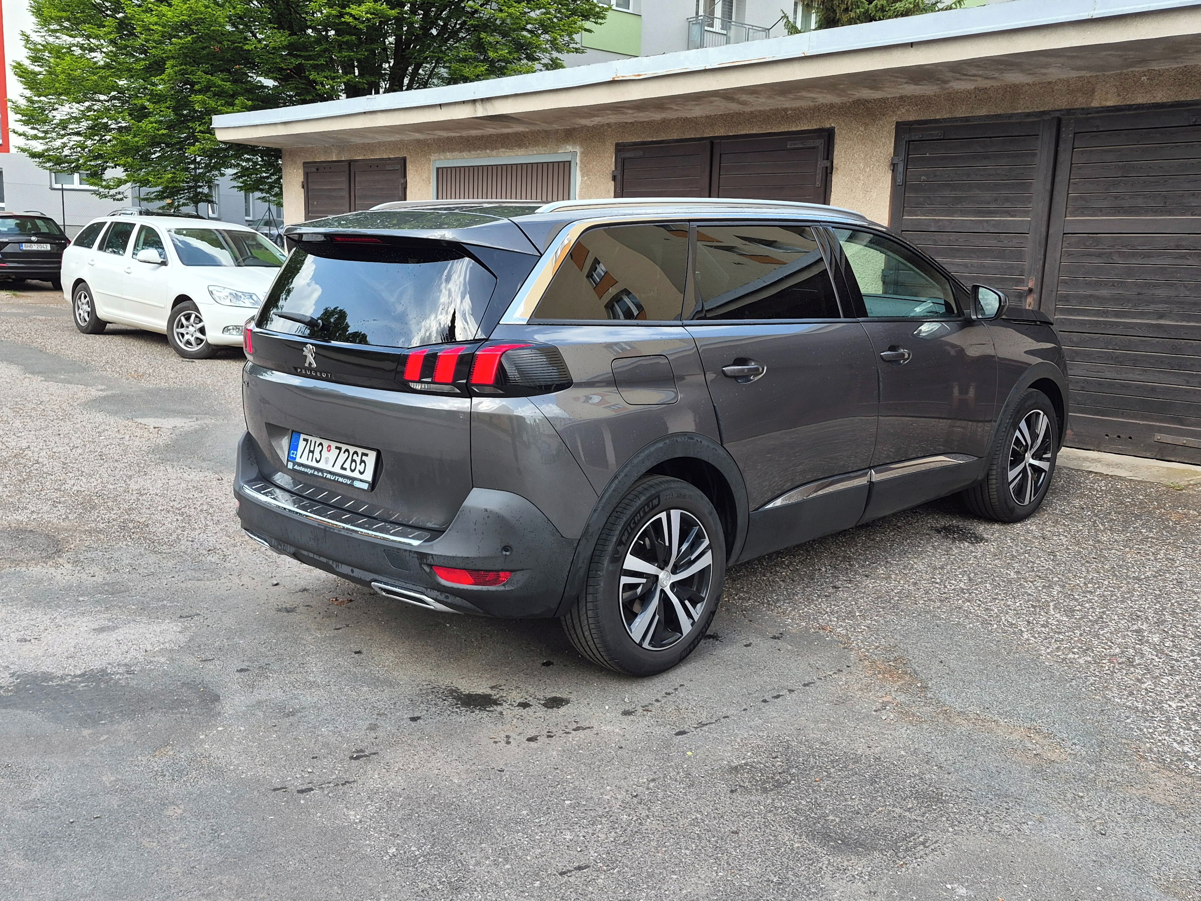 Peugeot 5008, 1.5 BlueHdi Allure serviska - fotka 6