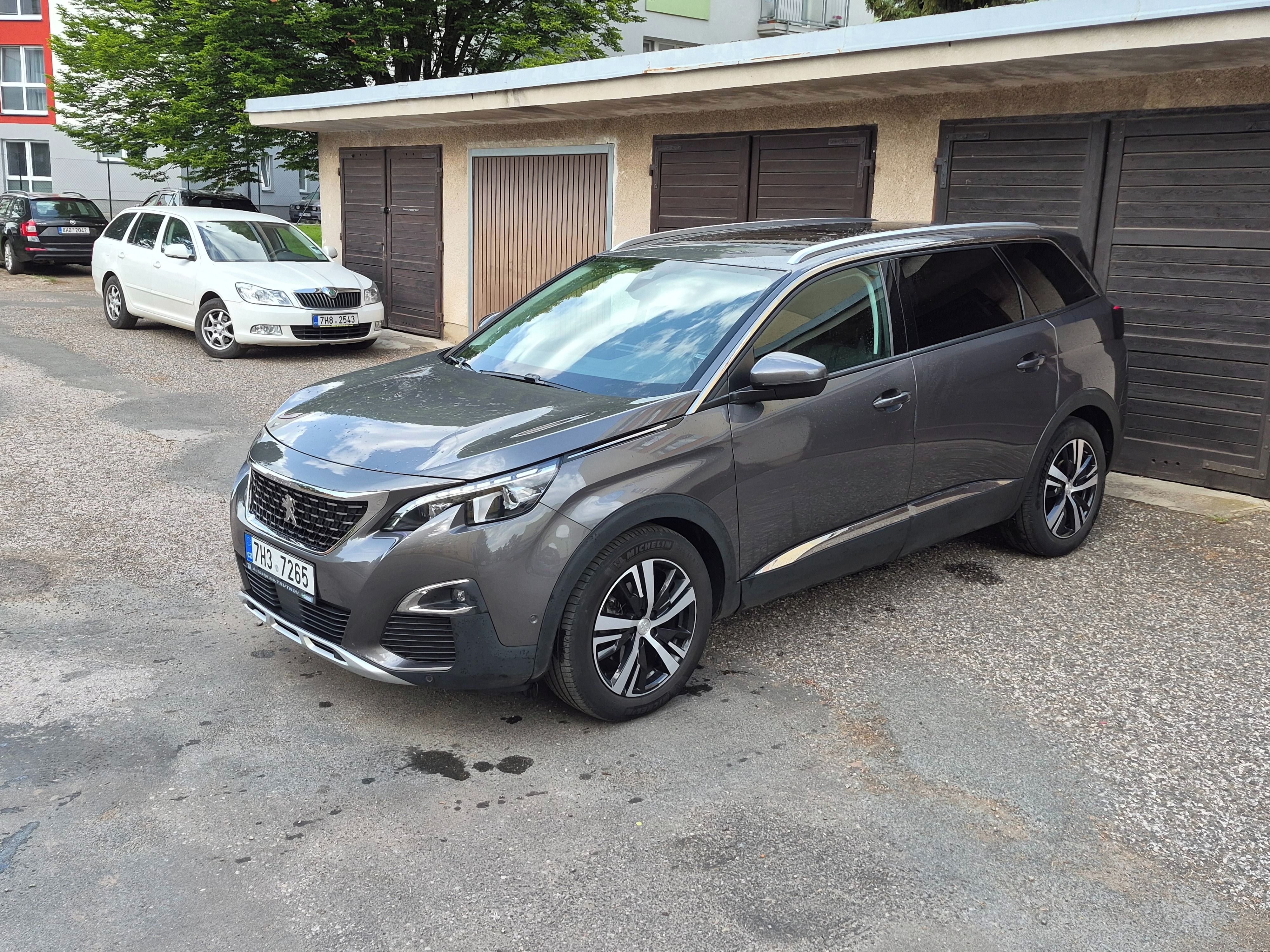 Peugeot 5008, 1.5 BlueHdi Allure serviska