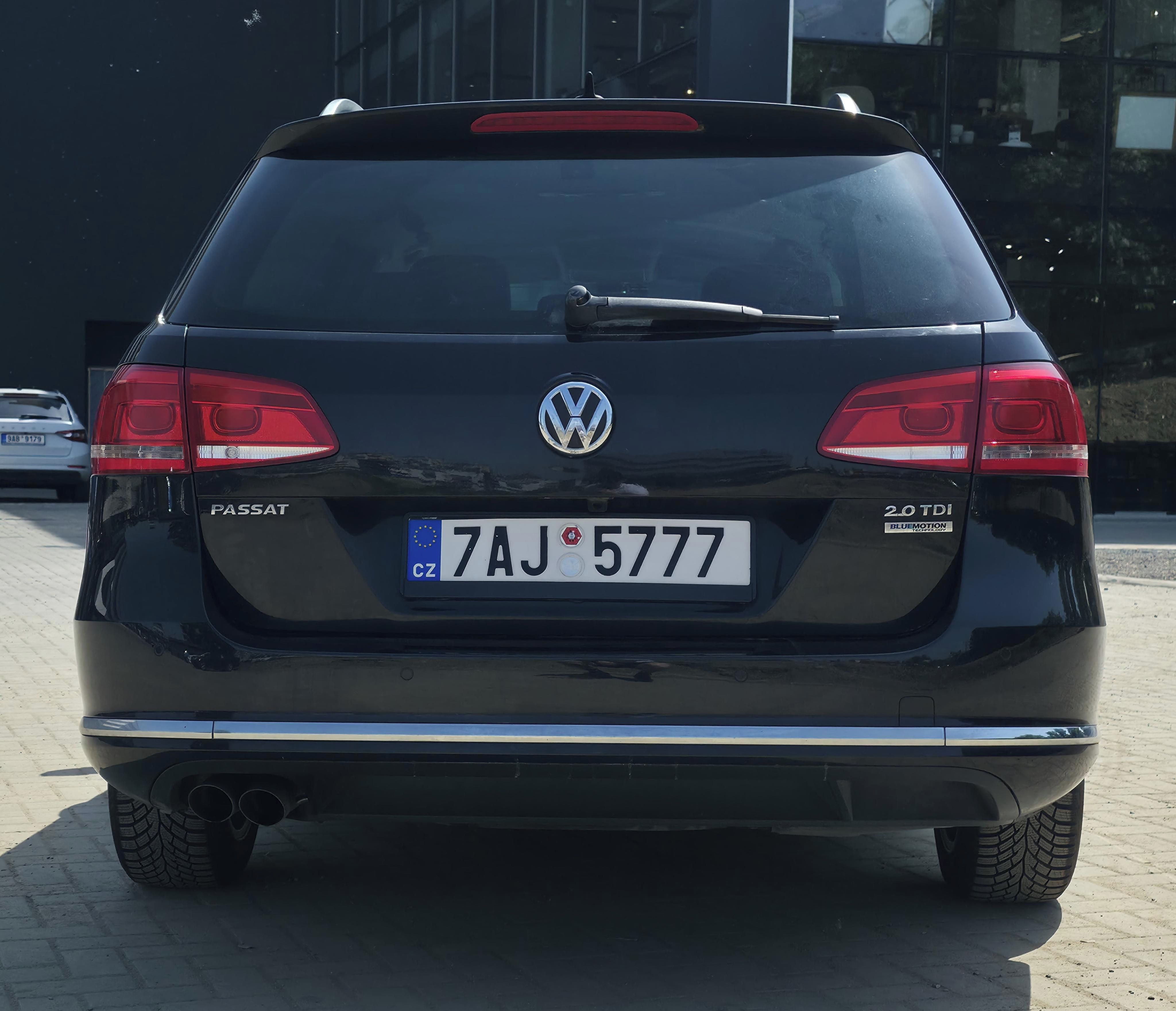 Volkswagen Passat Variant, 2.0TDI, DSG, CZ, Highline - fotka 6