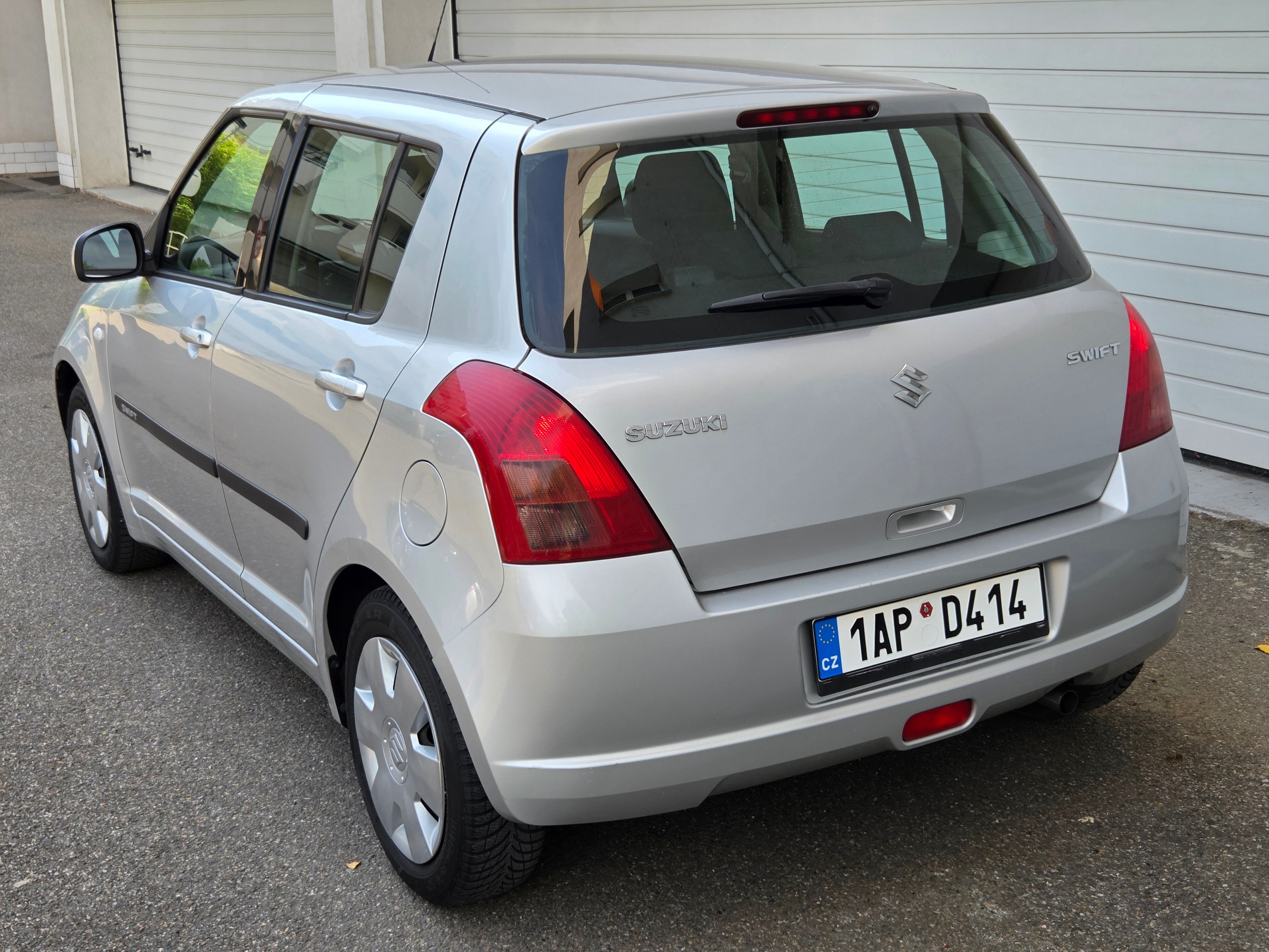 Suzuki Swift, 1.3i - fotka 6