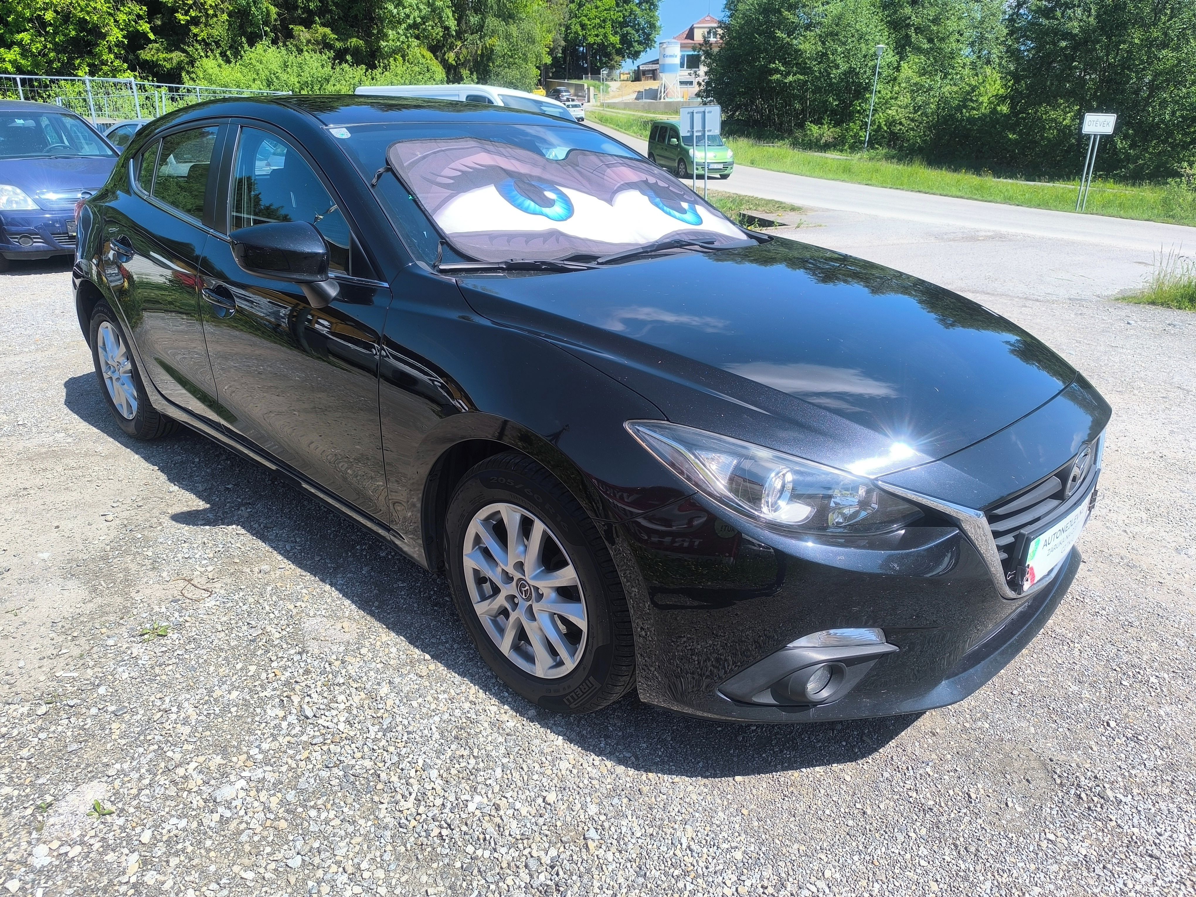 Mazda 3, KRÁSNÁ,SERVISKA,1MAJ,VÝBAVA
