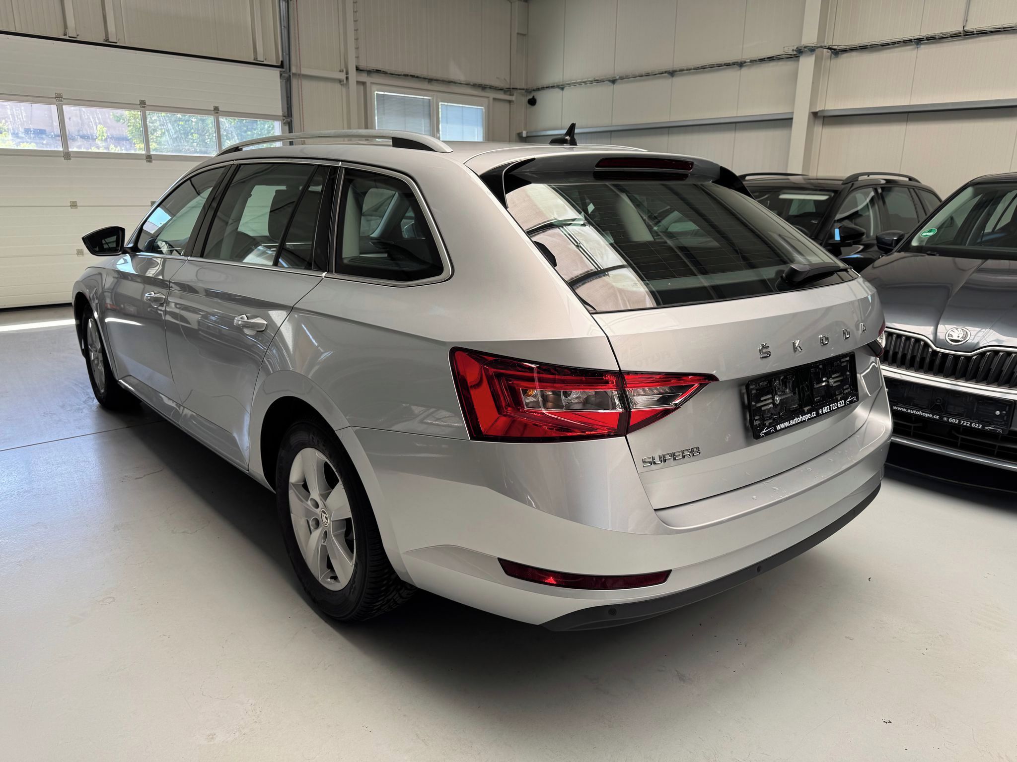 Škoda Superb, combi 1.5 TSI Ambition - fotka 4