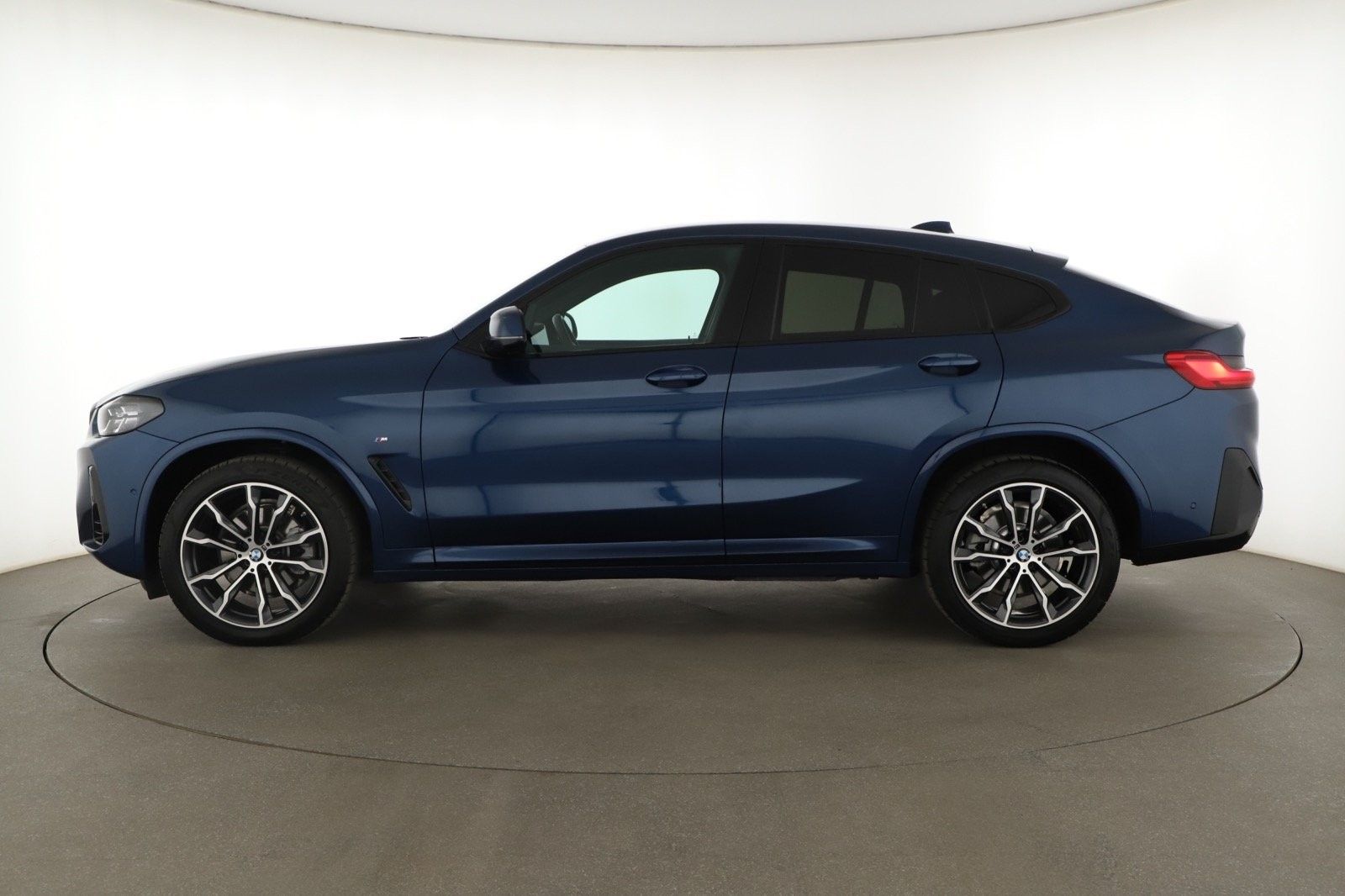 BMW X4, xDrive20i, M Sport, Výhřev - fotka 2