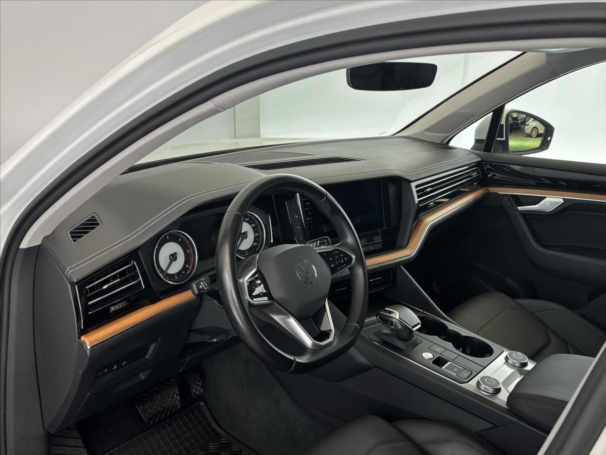 Volkswagen Touareg, 3,0 TDI  8TT 4motion - fotka 6