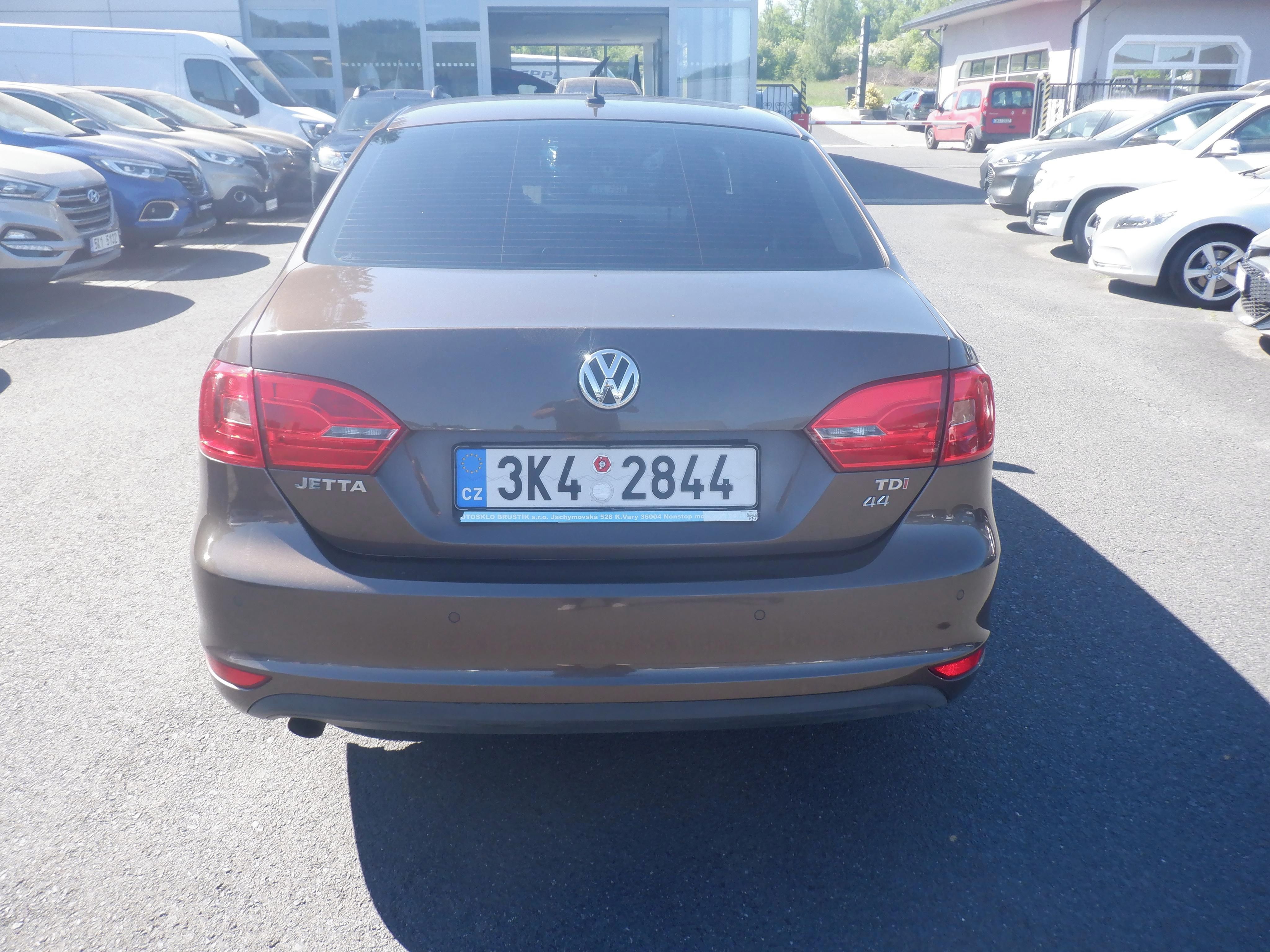 Volkswagen Jetta, 1.6 TDI 77kW,ČR - fotka 6