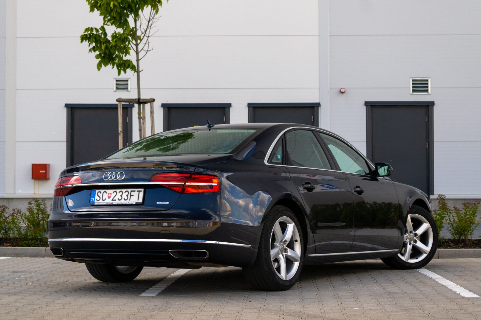 Audi A8 - fotka 6