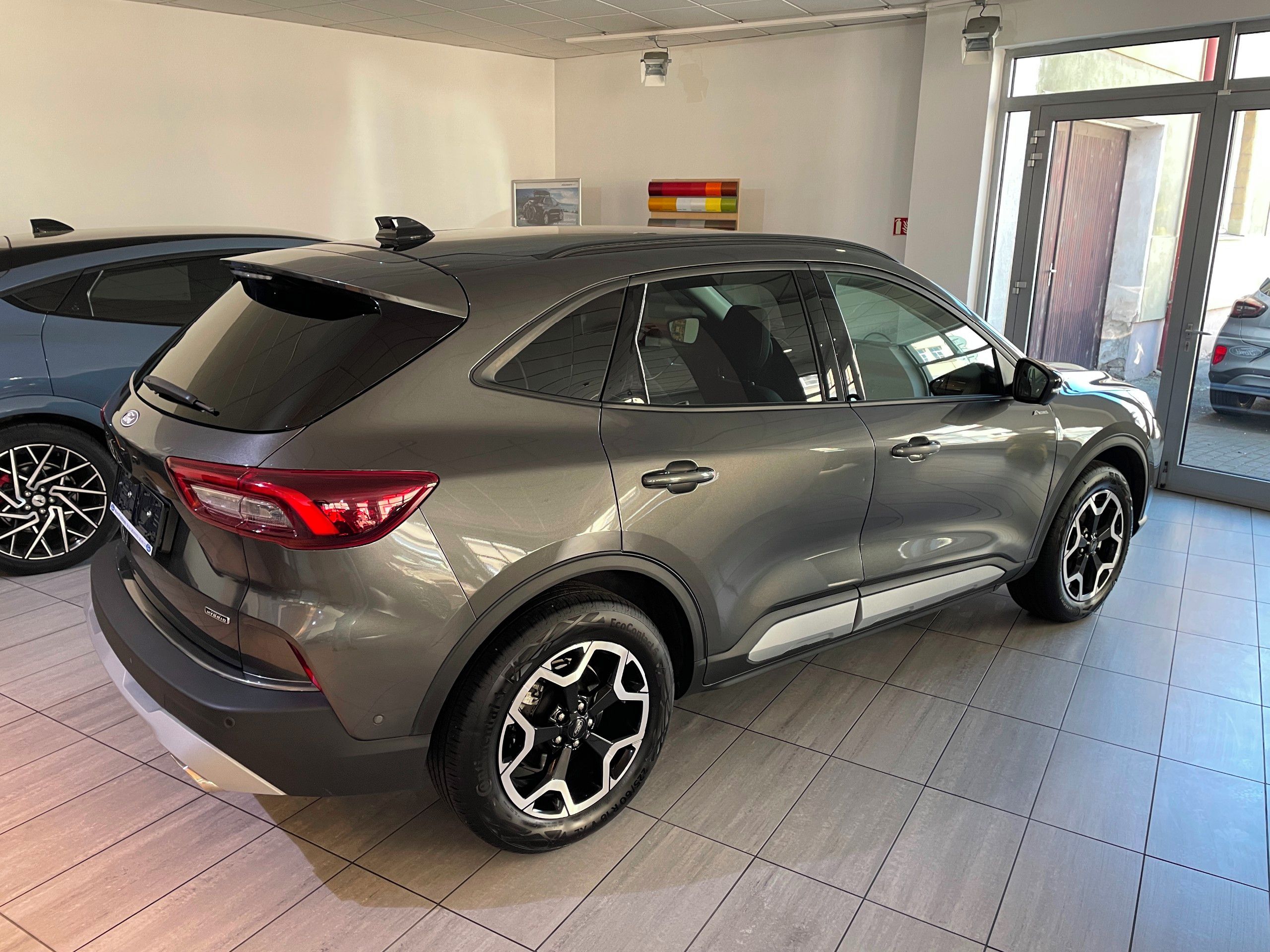 Ford Kuga, Active X 2.5 PHEV 178kW - fotka 6