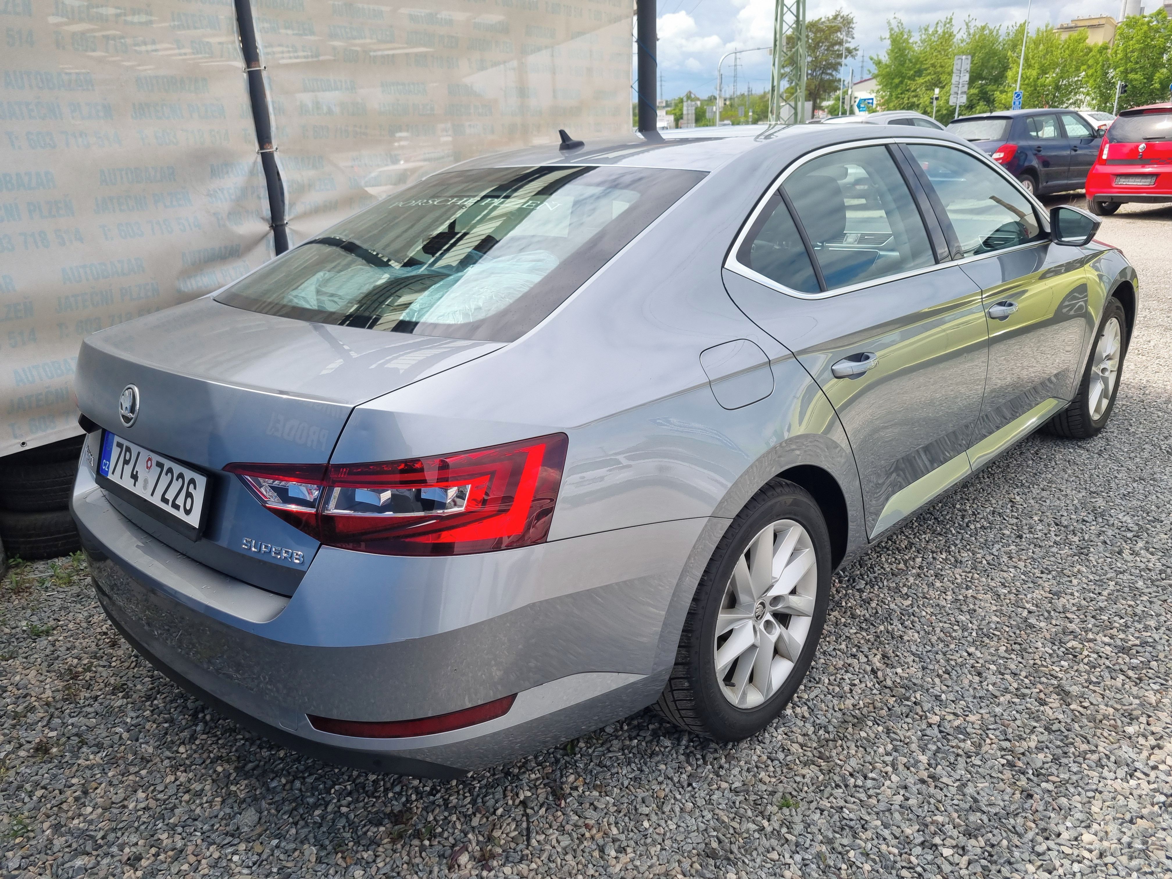 Škoda Superb, 2.0 TDI 110 KW - fotka 3