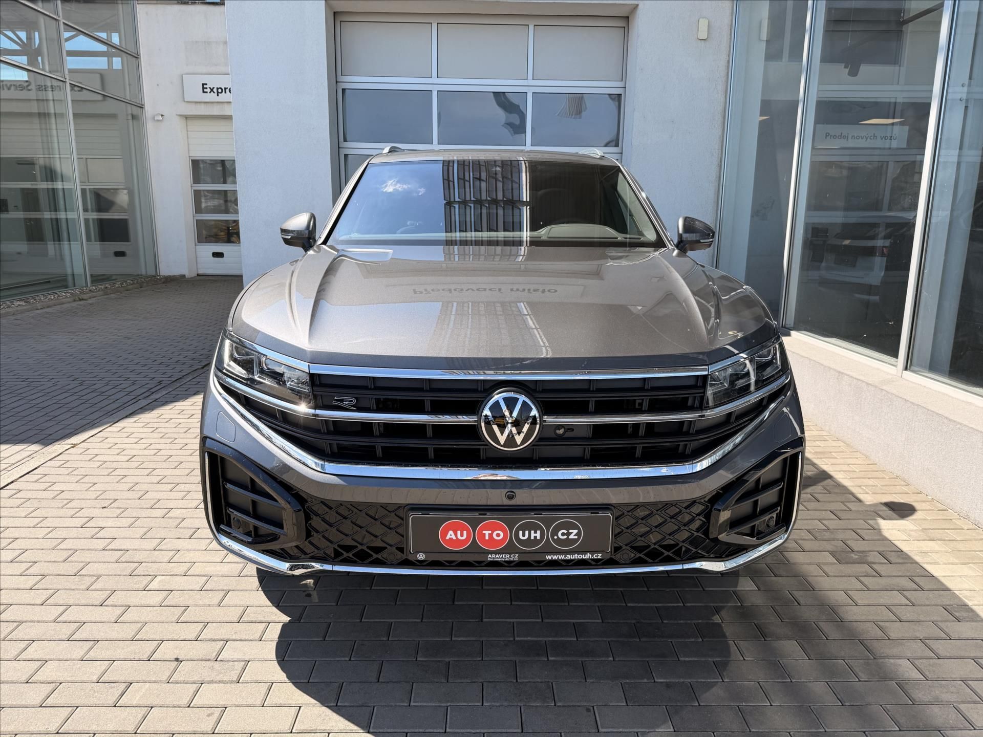Volkswagen Touareg, 3,0 TDI 210 kW 4MOT  R-Line - fotka 2