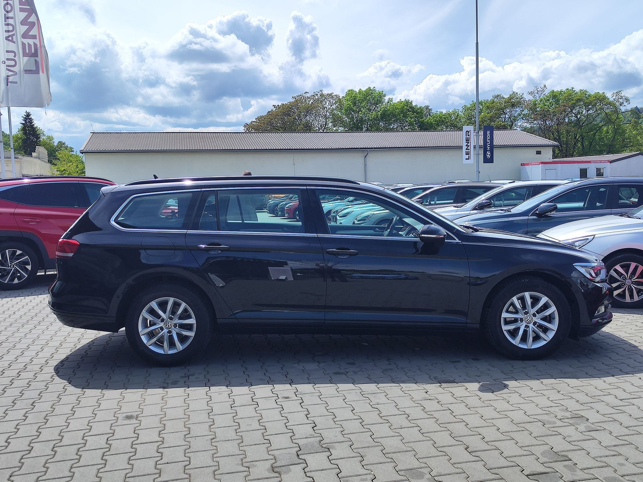 Volkswagen Passat, 2.0 TDi/110kW DSG LED NAVI - fotka 4