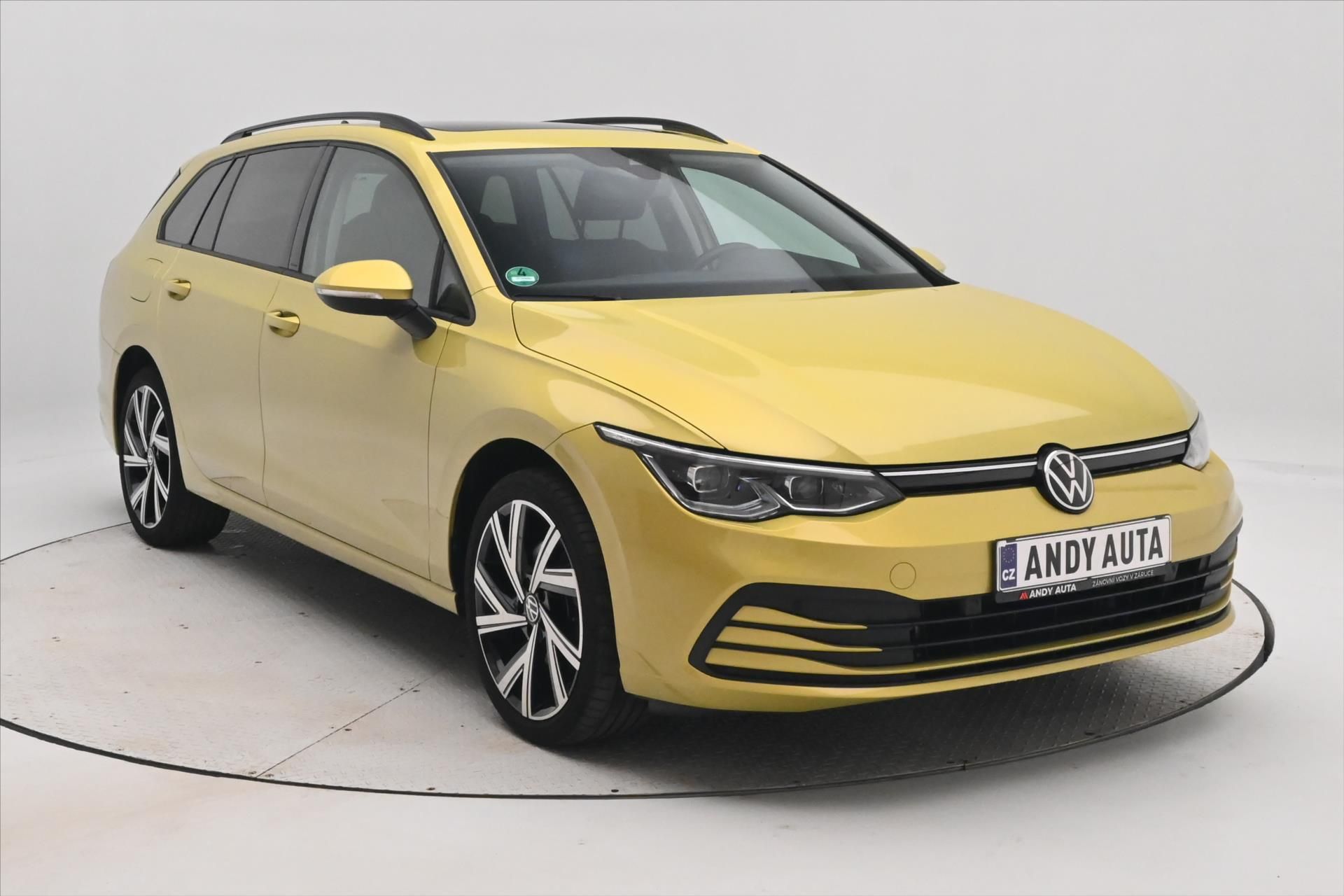 Volkswagen Golf, 2,0 TDI 110kW Life VŮZ PŘIPRAV - fotka 3