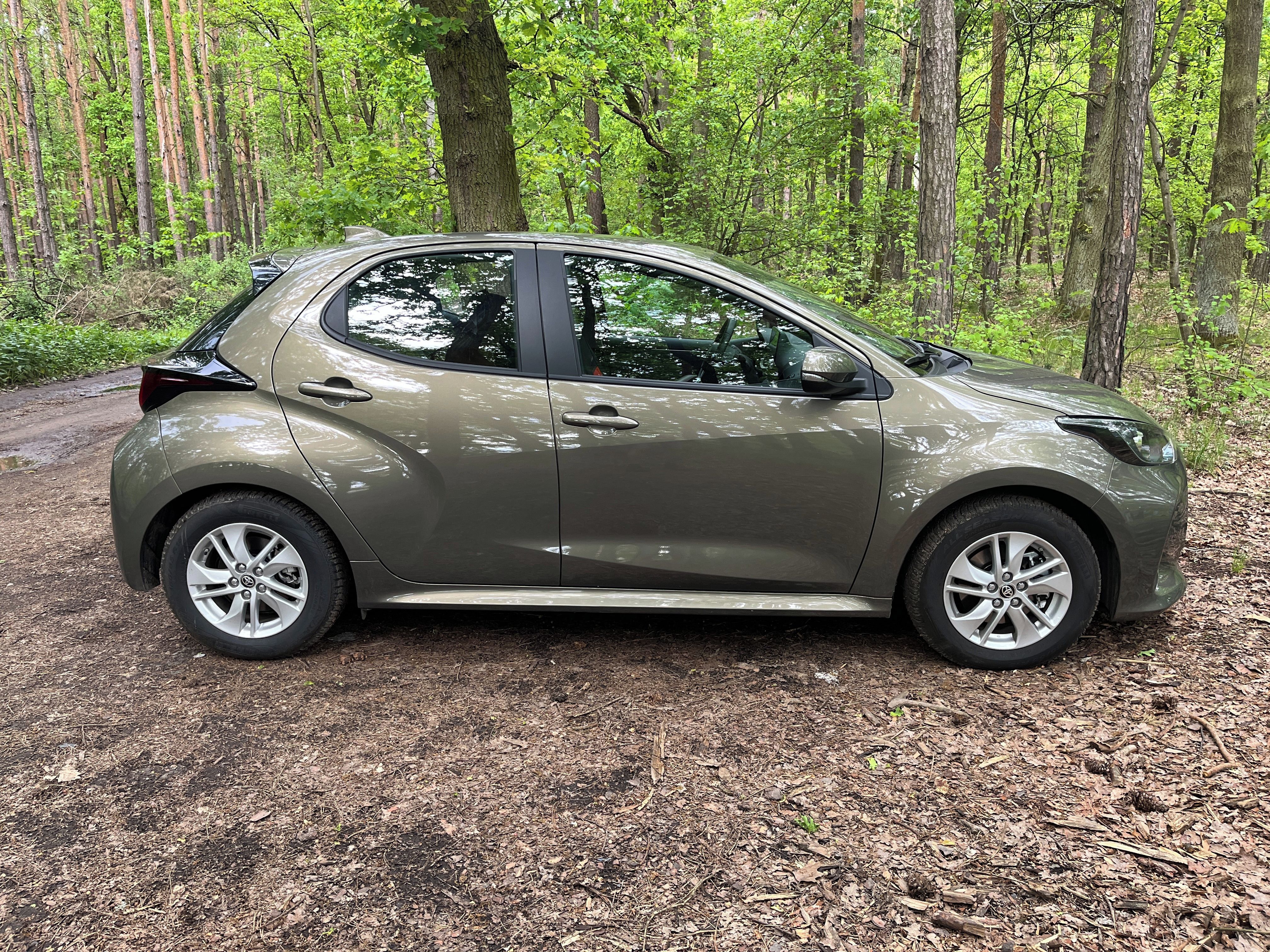 Toyota Yaris, Toyota Yaris, 1.5 VVT-i Hybrid - fotka 3