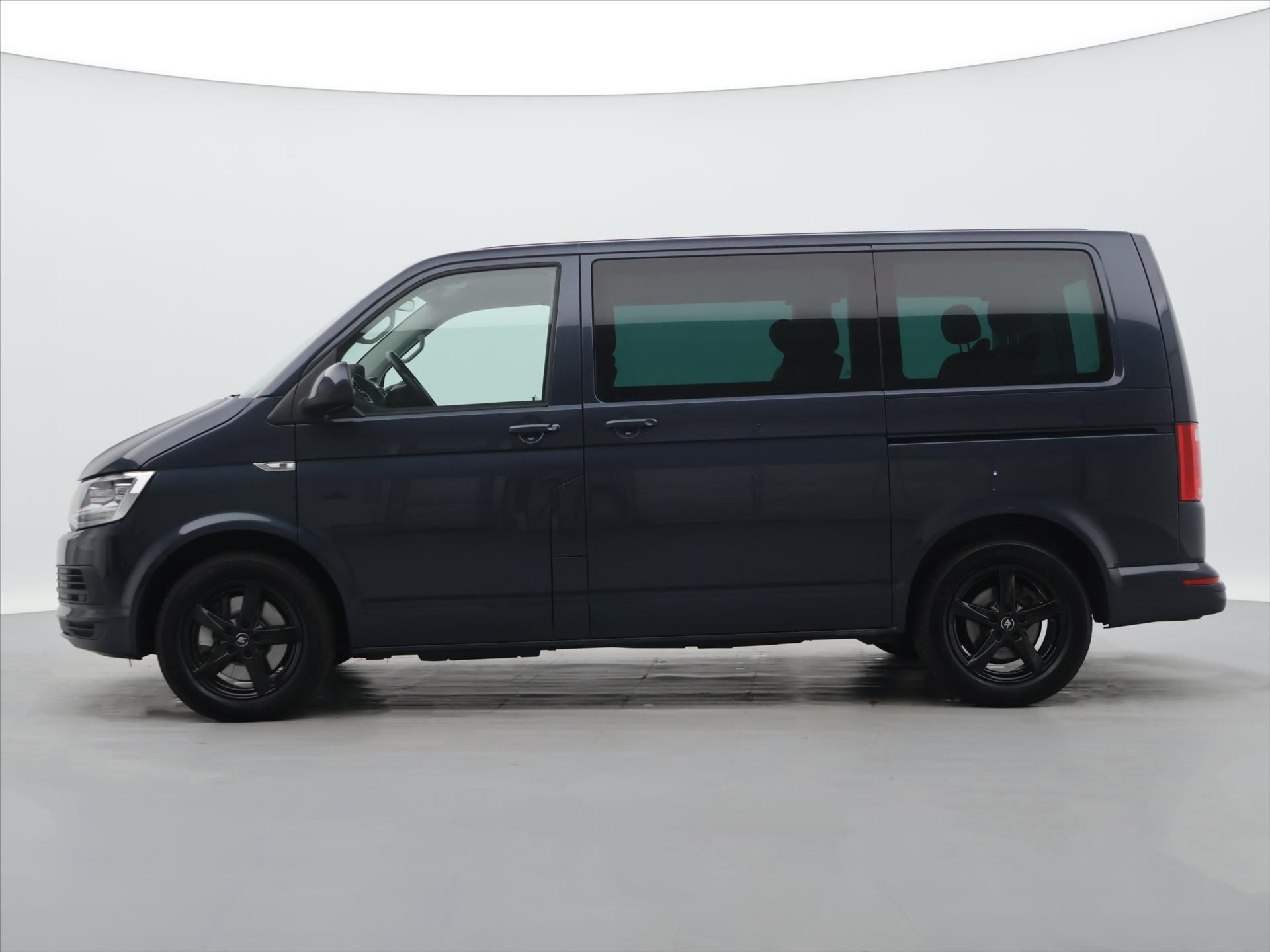 Volkswagen Multivan, 2,0 TDI 150kW 4Motion LED 7-Mí - fotka 4