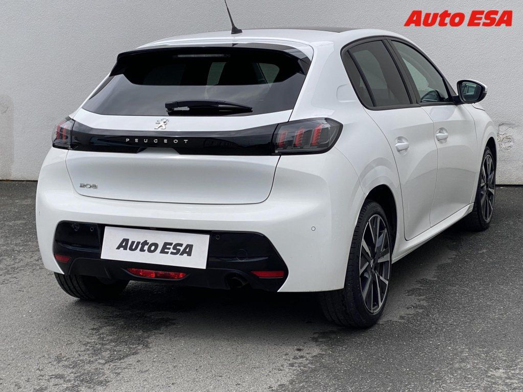 Peugeot 208, 1.2,Allure - fotka 4