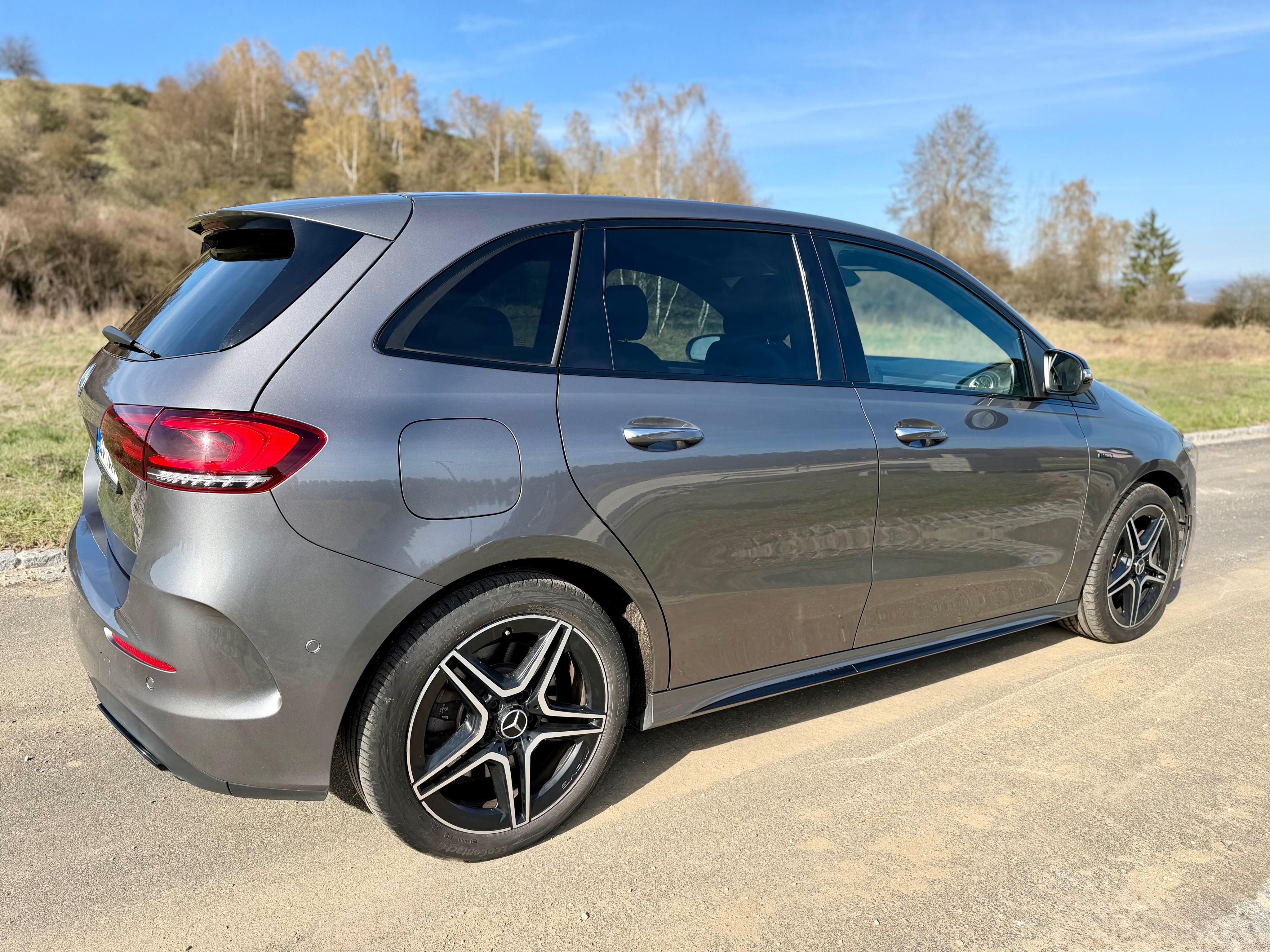 Mercedes-Benz Třídy B, Mercedes-Benz B 250e AMG Line - fotka 6