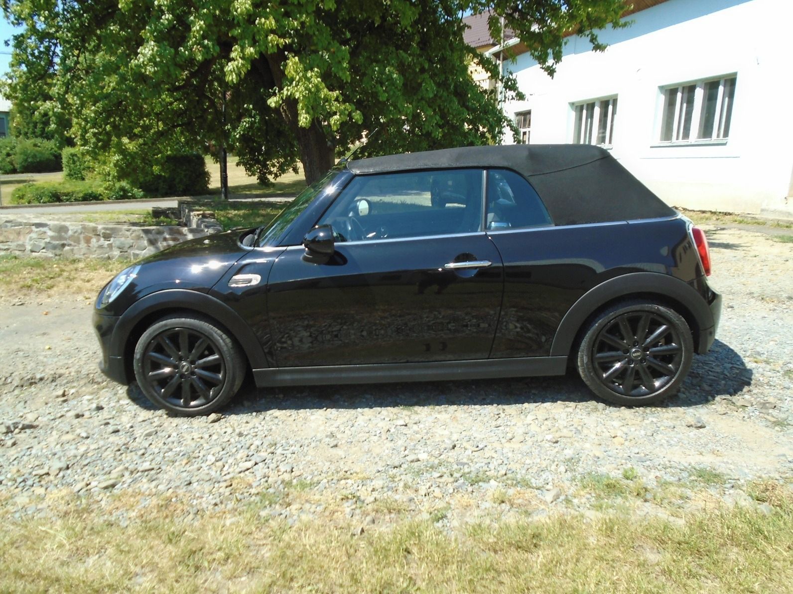 Mini Cooper, 1.5i,cabrio,100kw,48900km,navi - fotka 3