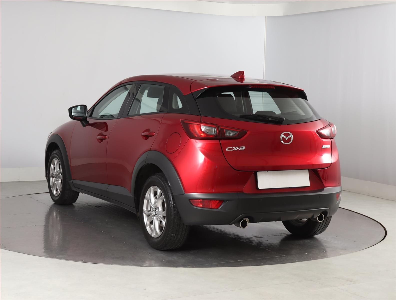 Mazda CX-3, 2.0 Skyactiv-G, ČR,1.maj - fotka 4