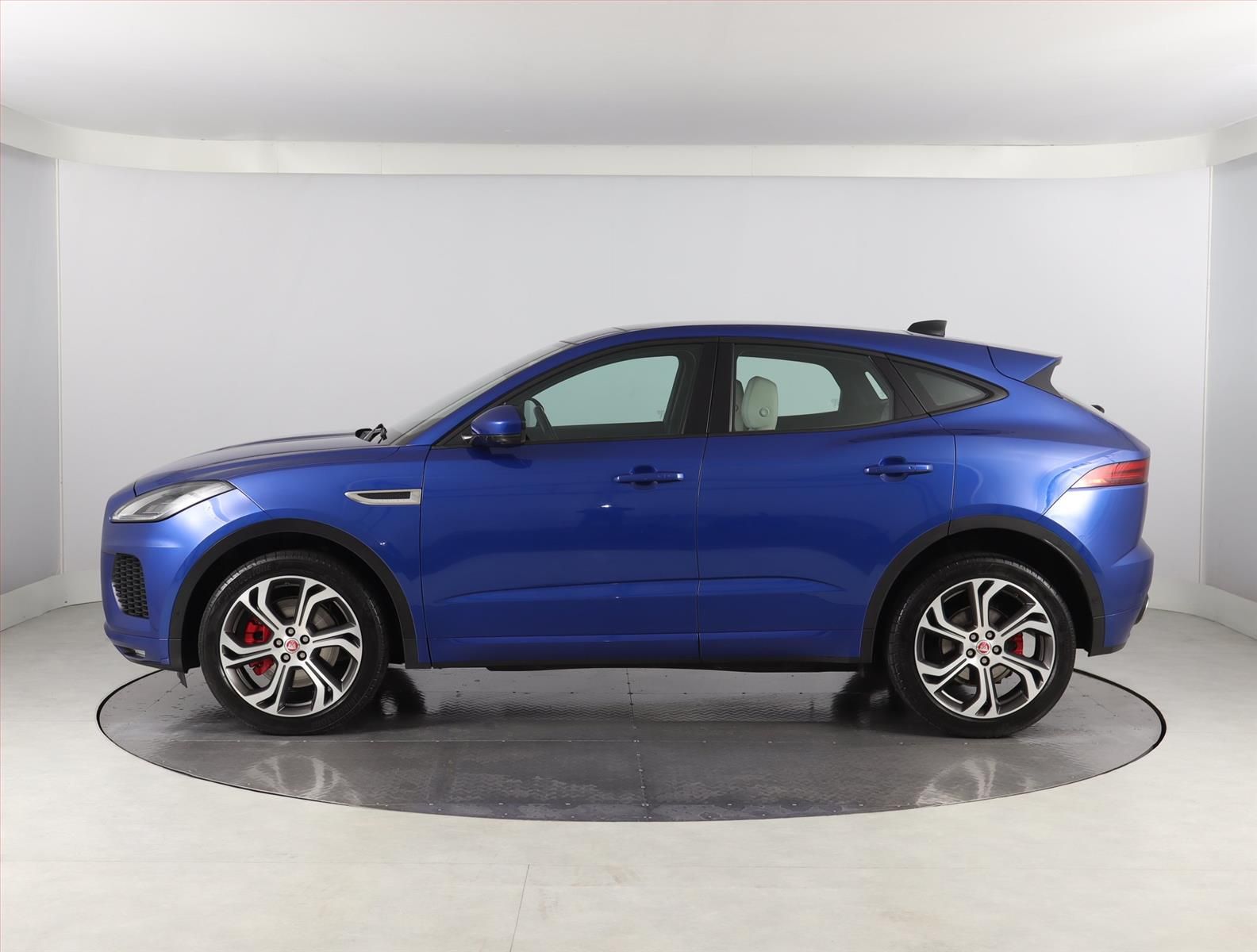 Jaguar E-Pace, P300 AWD, 4X4, Automat - fotka 3
