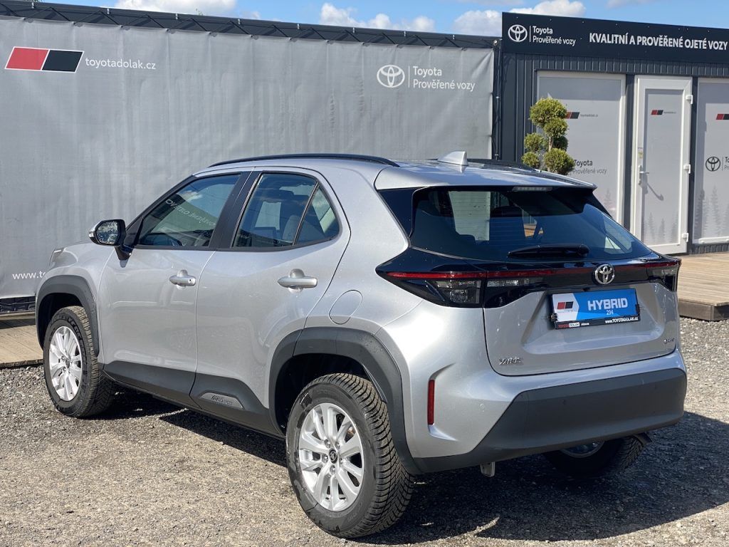 Toyota Yaris Cross, 1.5HEV, ČR-1m, Comfort, DPH - fotka 4