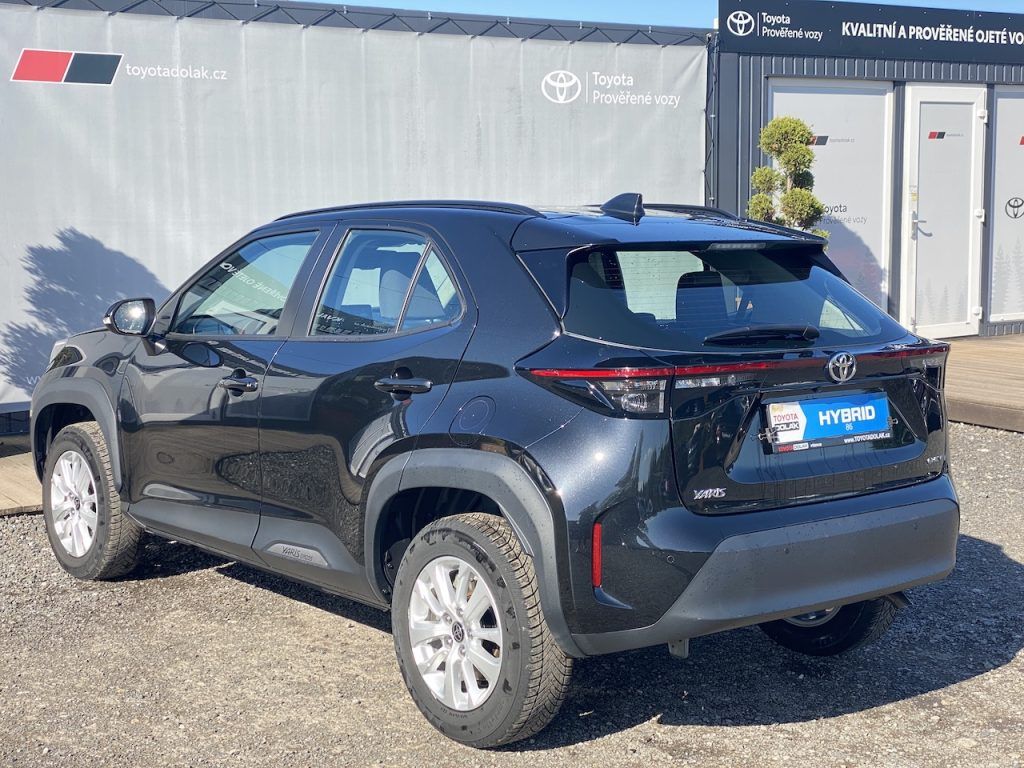Toyota Yaris Cross, 1.5HEV, ČR-1m, Comfort, DPH - fotka 4