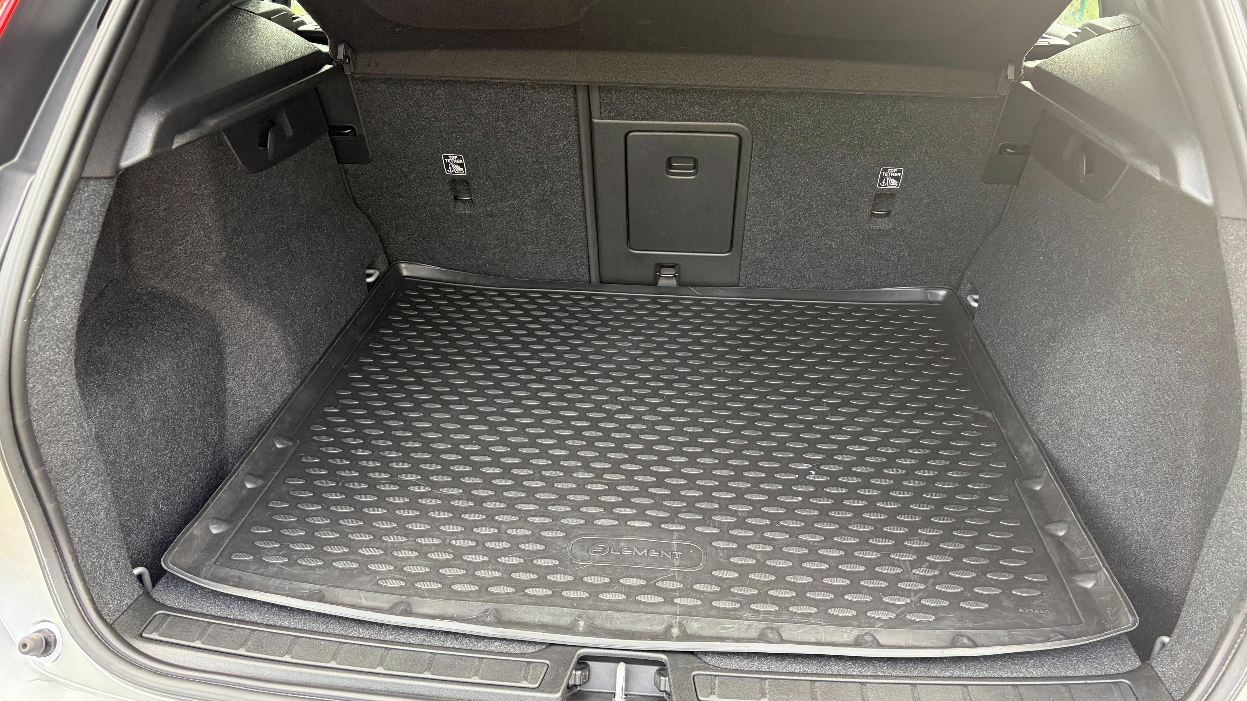 Volvo XC40, AWD - fotka 6