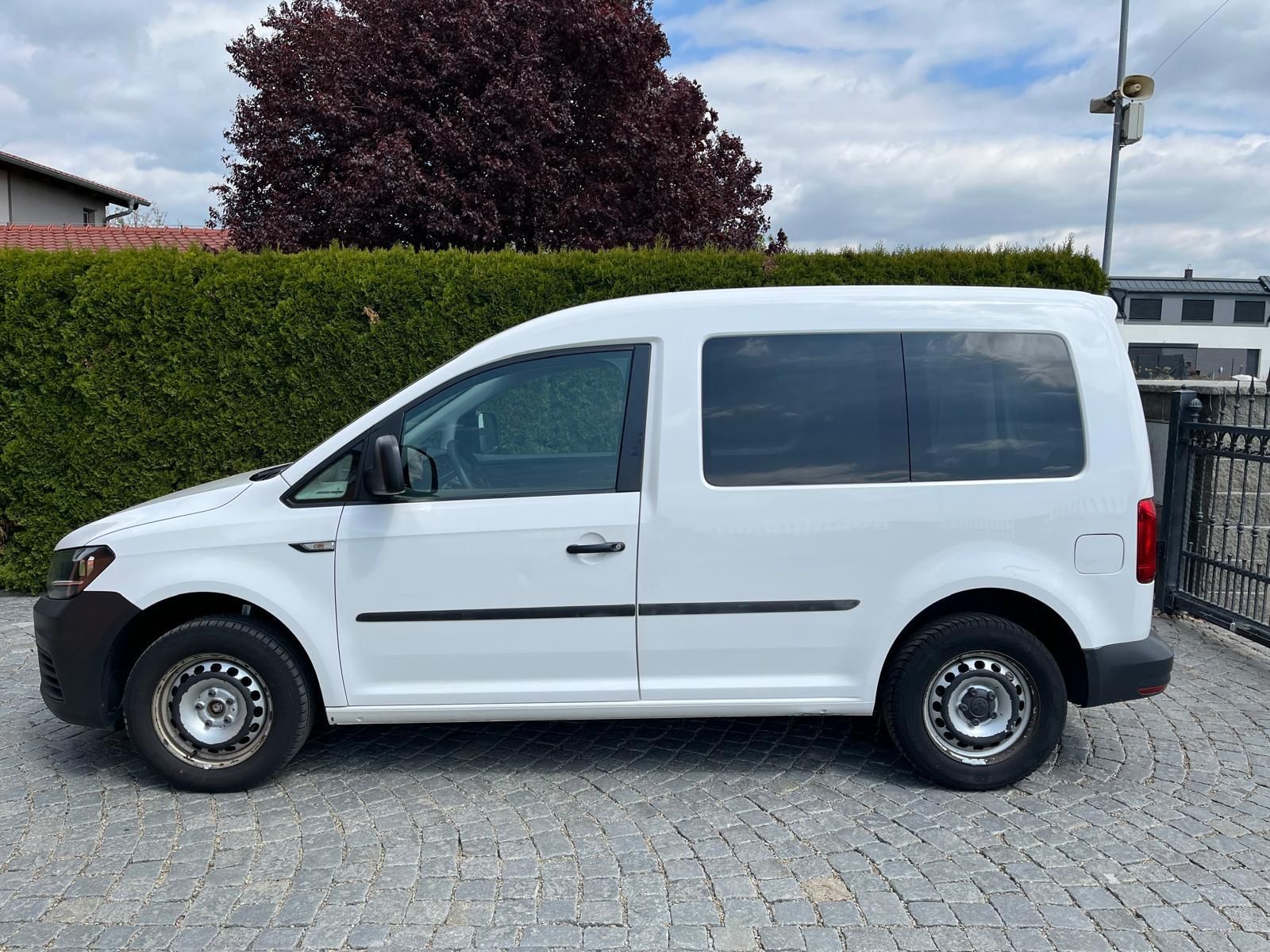 Volkswagen Caddy, 2.0 TDi 5 míst - fotka 6