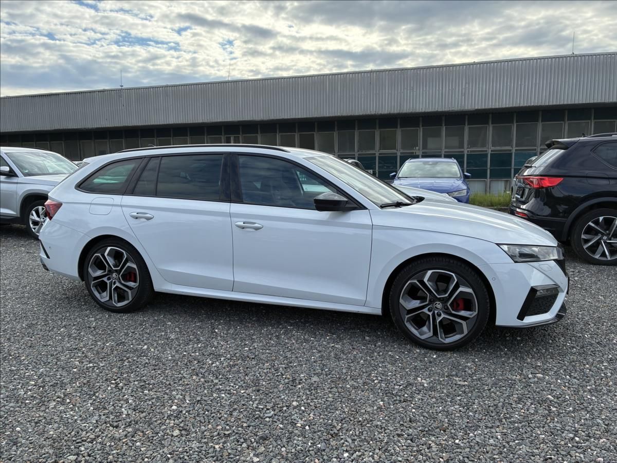 Škoda Octavia, 2,0 KŮŽE,HEAD-UP,EL.KUFR - fotka 6