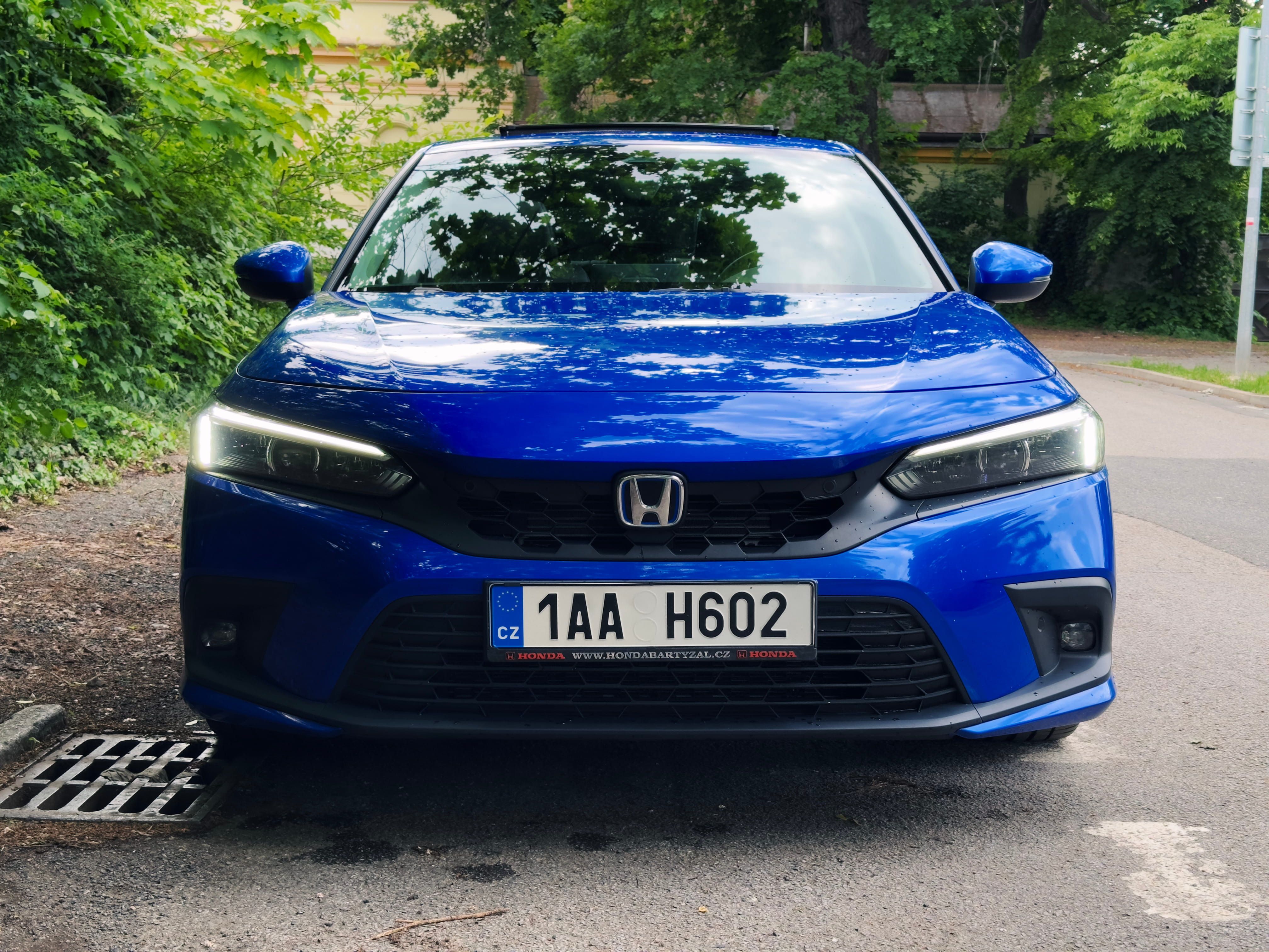 Honda Civic, Honda Civic 11c ADVANCE + pneu - fotka 4