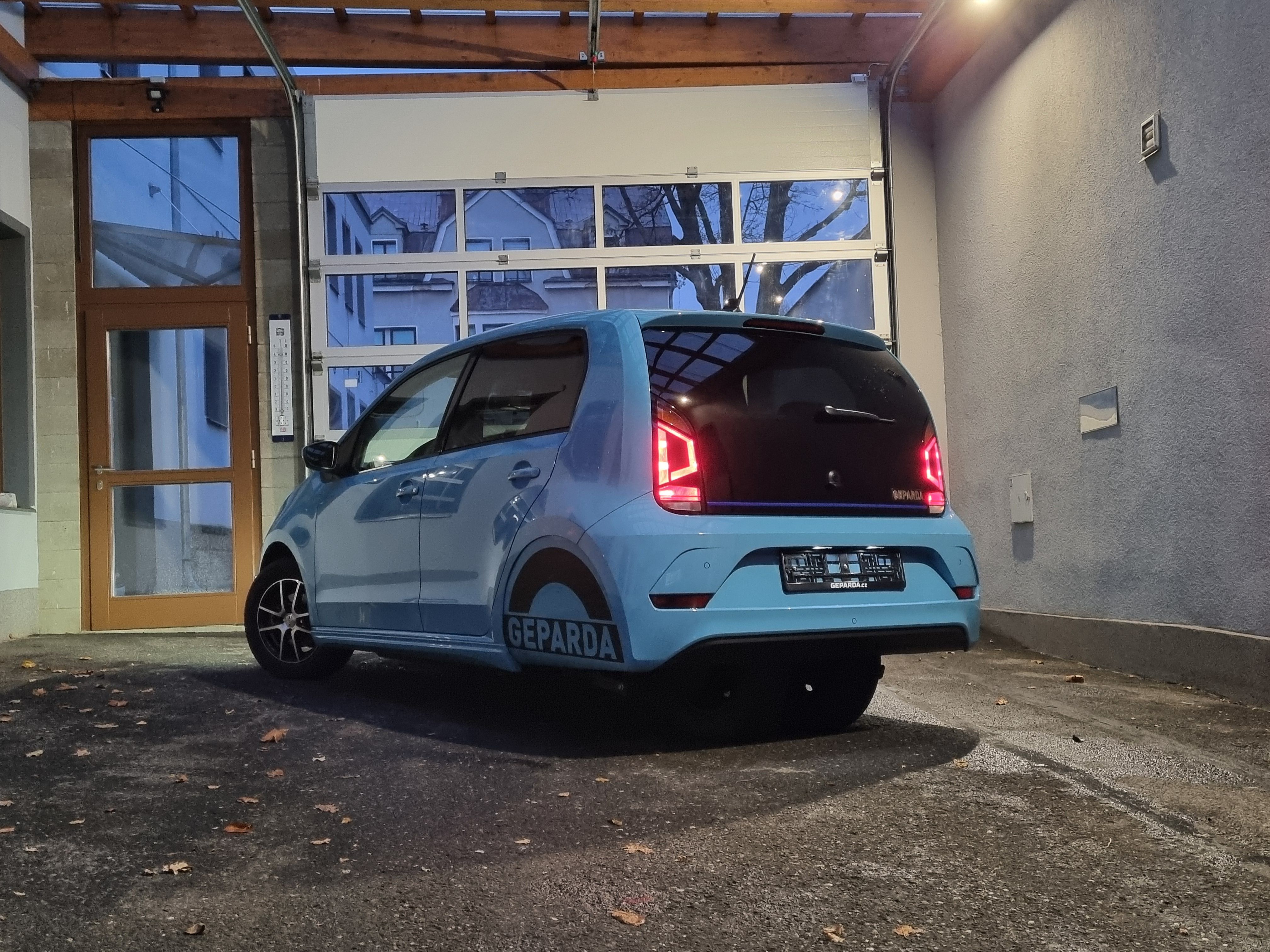 Volkswagen Up!, GEPARDA - od 16 let, ELEKTRO - fotka 3
