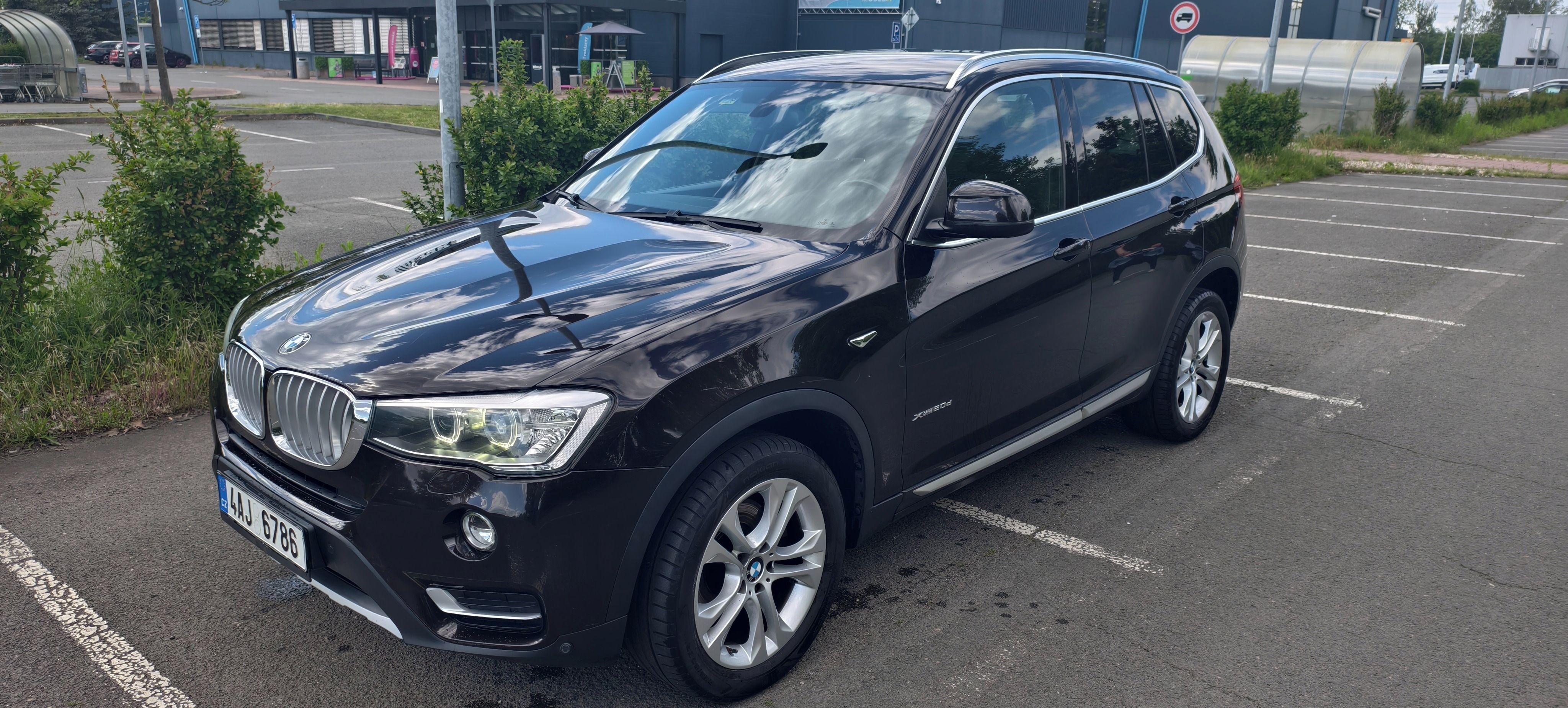 BMW X3, BMW X3 2.0 20d xDrive 140kW - fotka 4