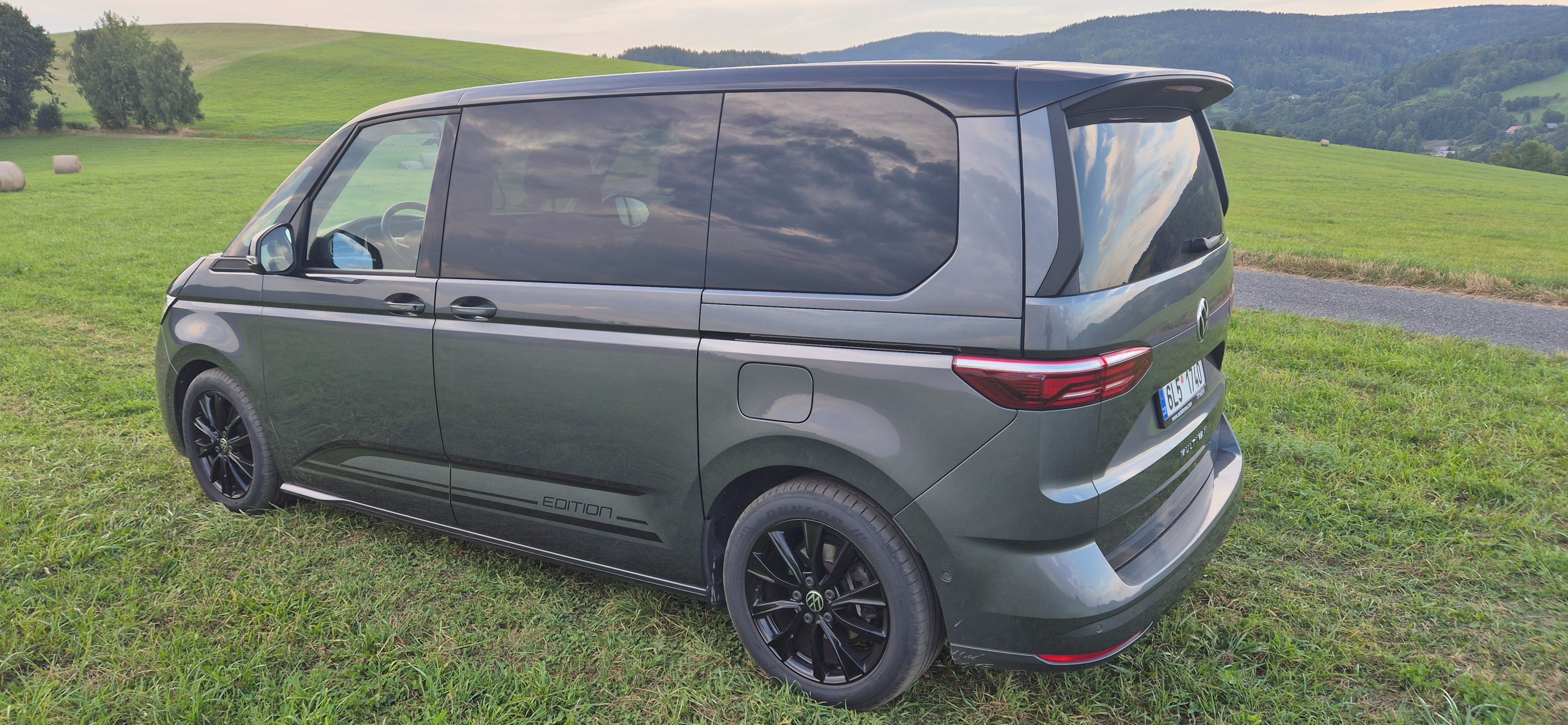 Volkswagen Multivan - fotka 2
