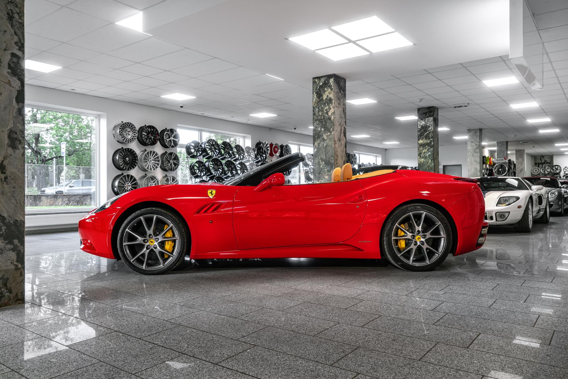 Ferrari California, ROSSO CORSA/KAMERA/ - fotka 4