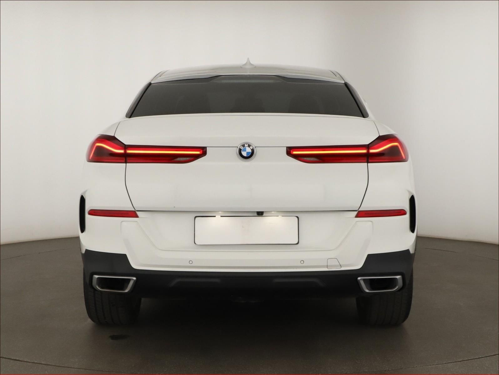 BMW X6, xDrive40i - fotka 4