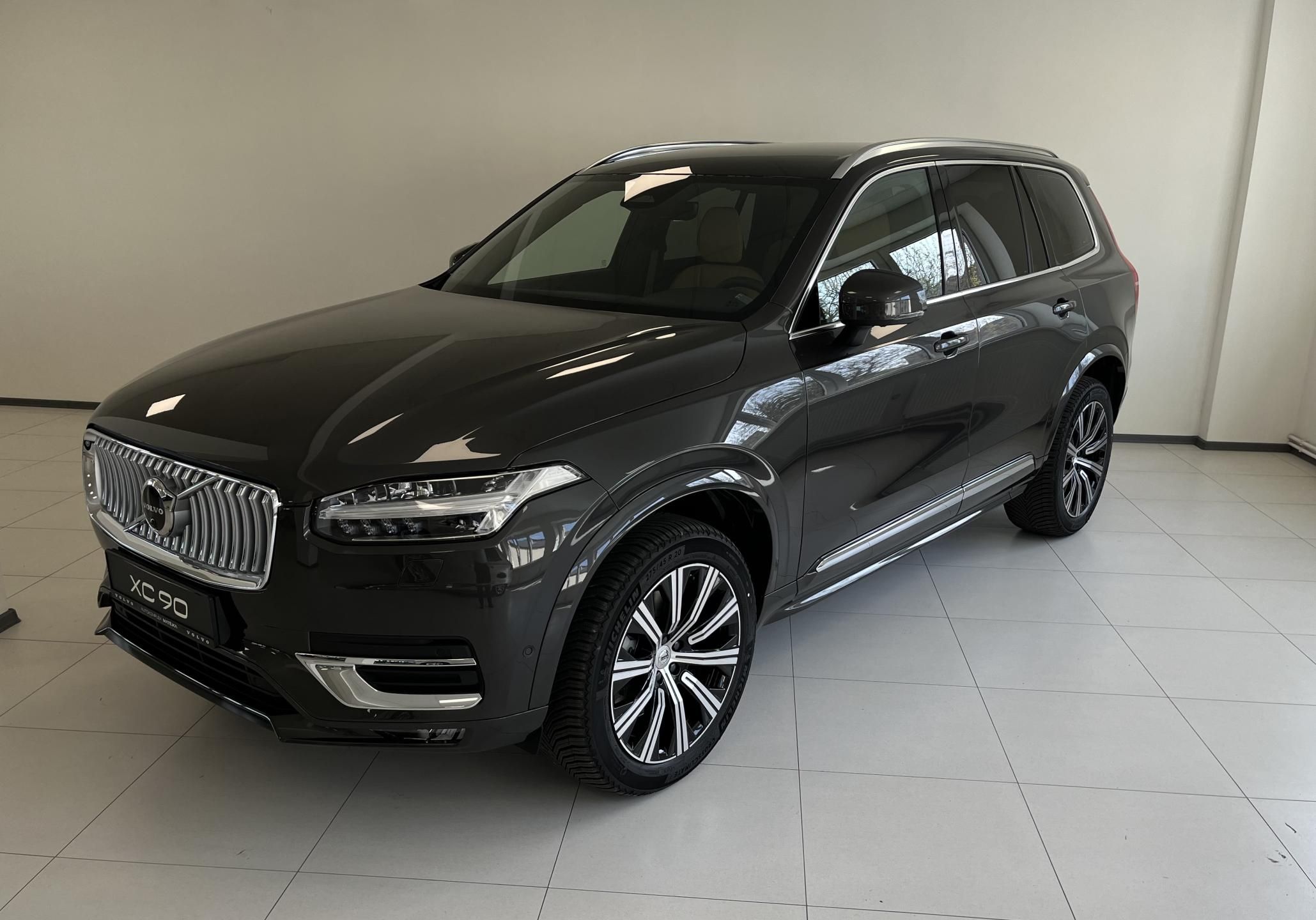 Volvo XC90, PLUS
