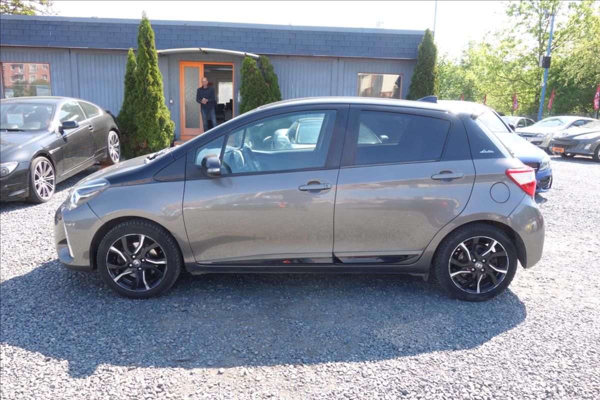 Toyota Yaris, 1,5 i, ČR, HYBRID, SELECTION. - fotka 3