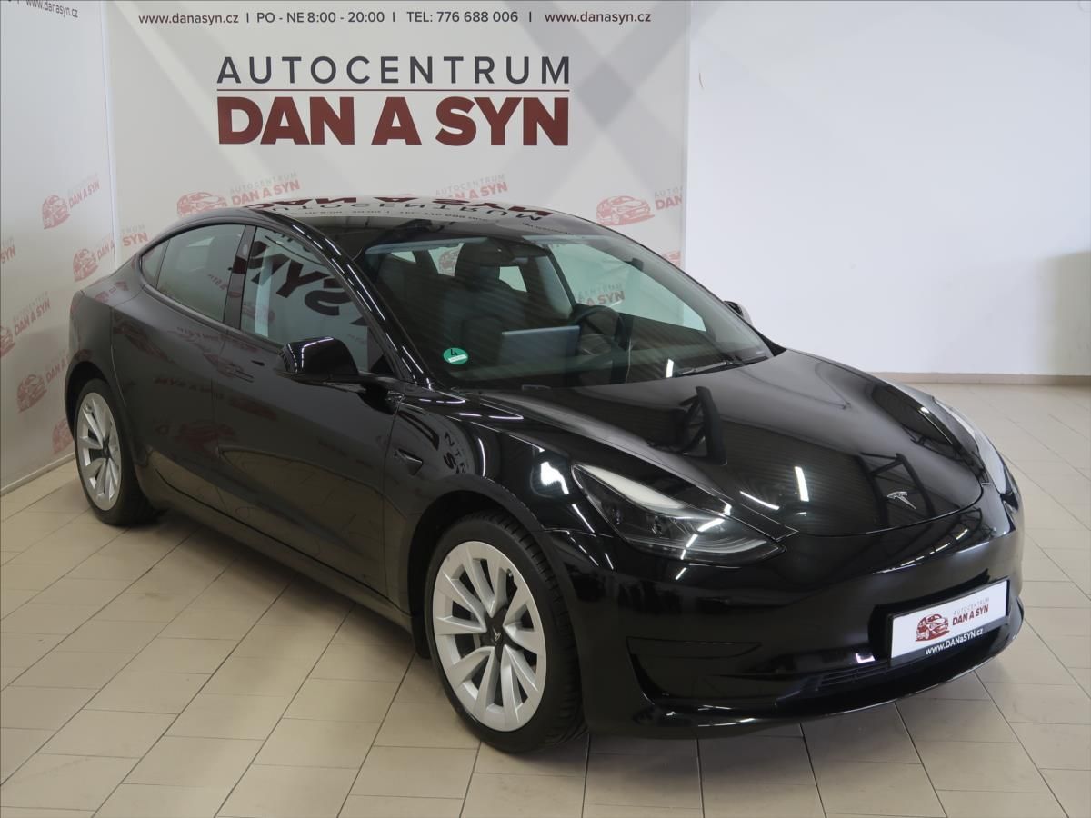 Tesla Model 3, 1. majitel ZÁNOVNÍ - fotka 4