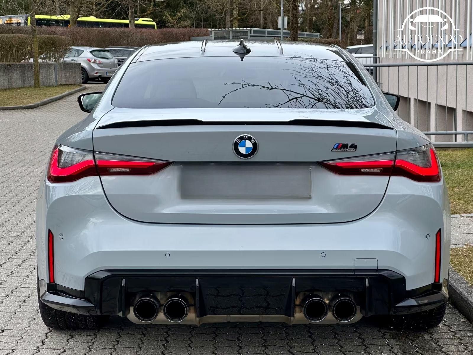 BMW M4, Coupe xDrive Competition- - fotka 6