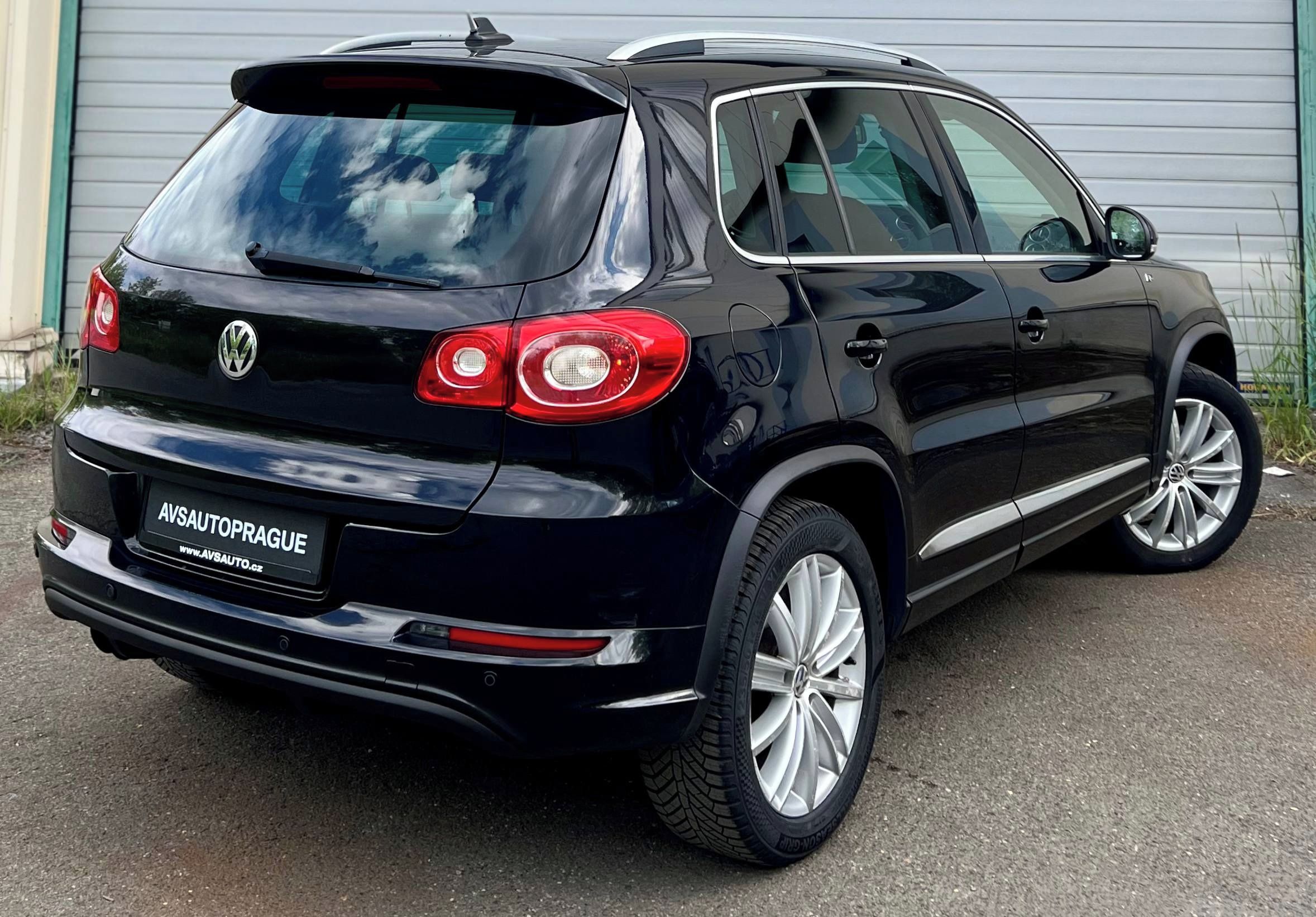 Volkswagen Tiguan, DSG R-LINE VÝBAVA NIZKY NAJEZD - fotka 4