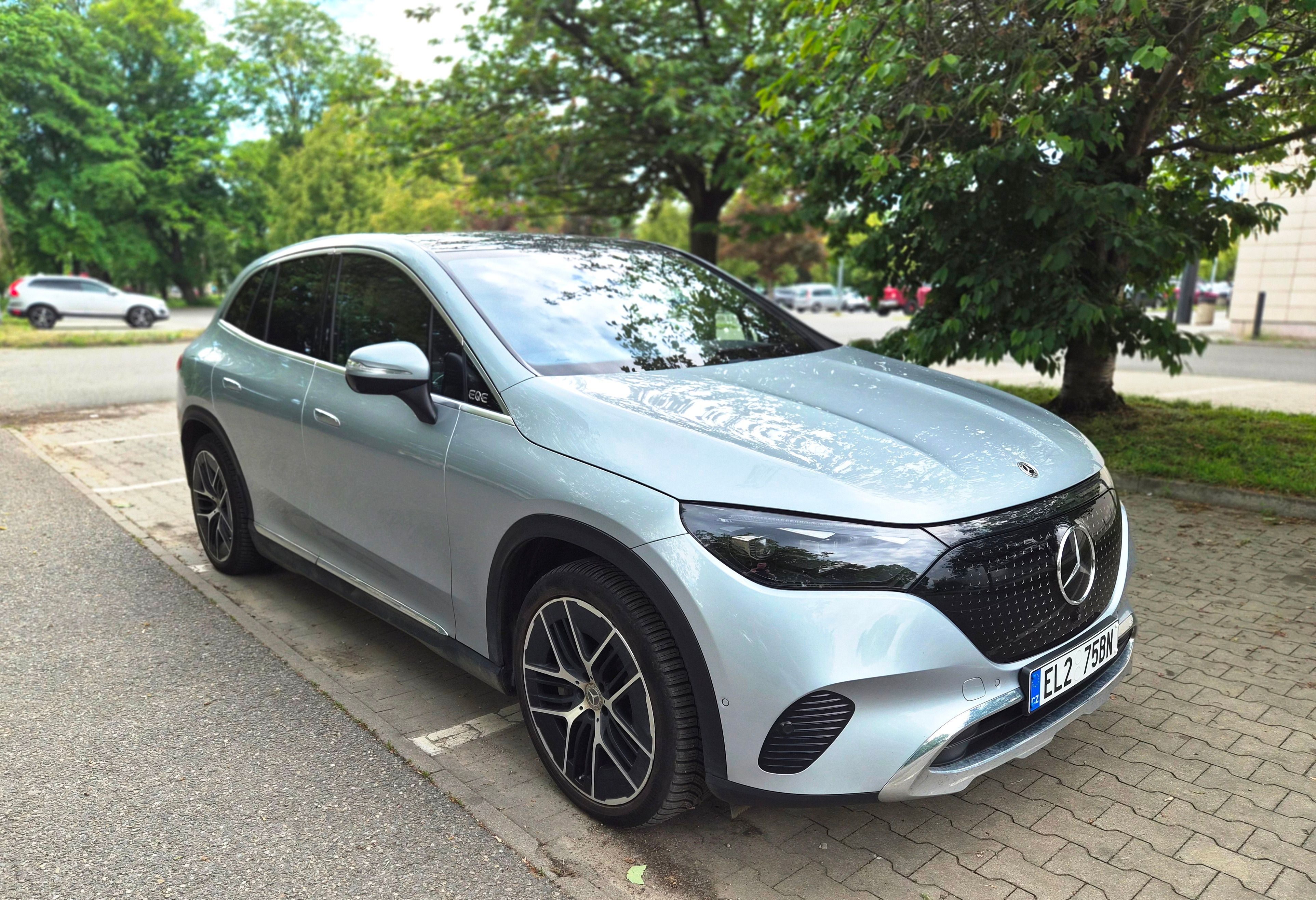 Mercedes-Benz EQE, SUV 350 4M Burm/Pan/CZ/DPH - fotka 4
